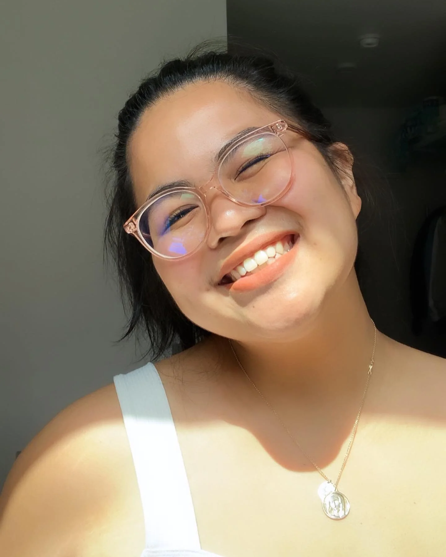 &ldquo;behind a broken heart is a healing heart&rdquo; ❤️&zwj;🩹 

the other day 3 elderly sat next to me in a coffee shop while i was writing and reading - usually i&rsquo;d have my earphones, but that day i left it in my apt and i am actually glad 