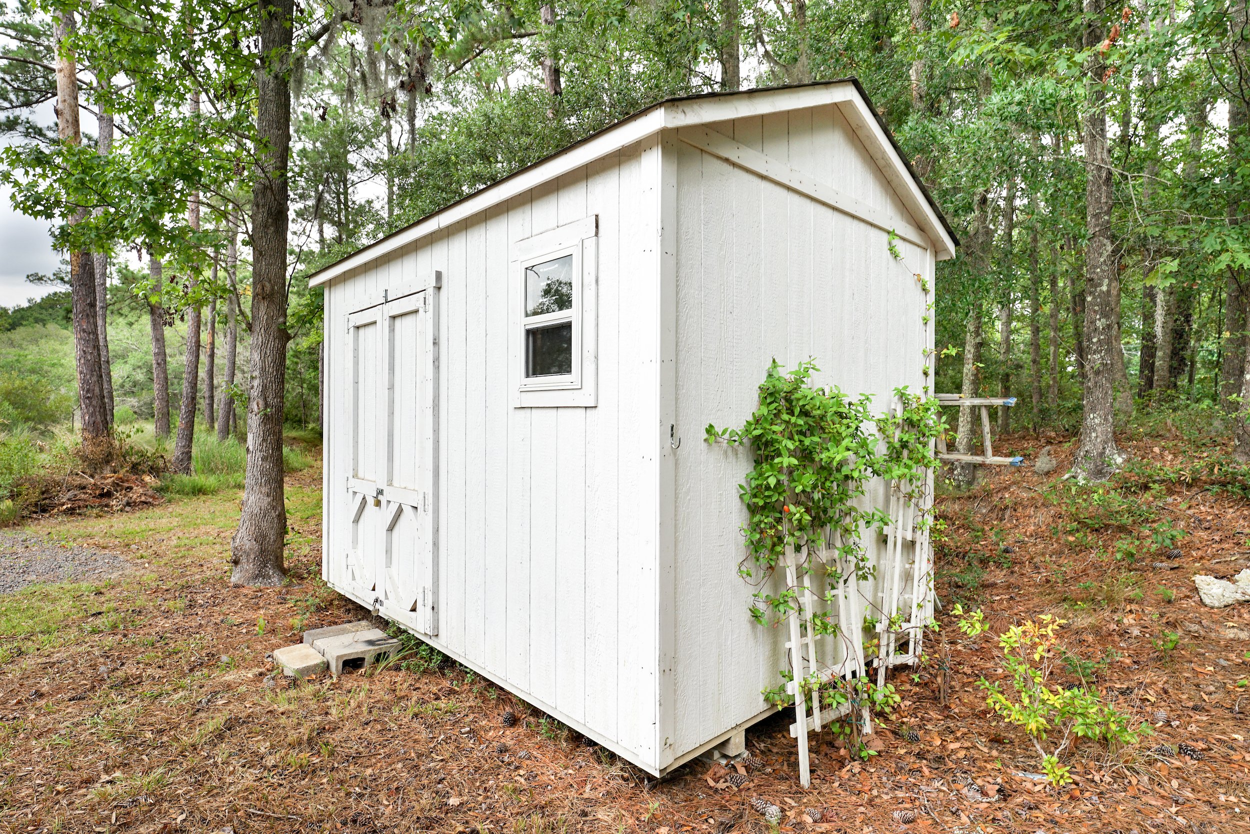 STORAGE SHED