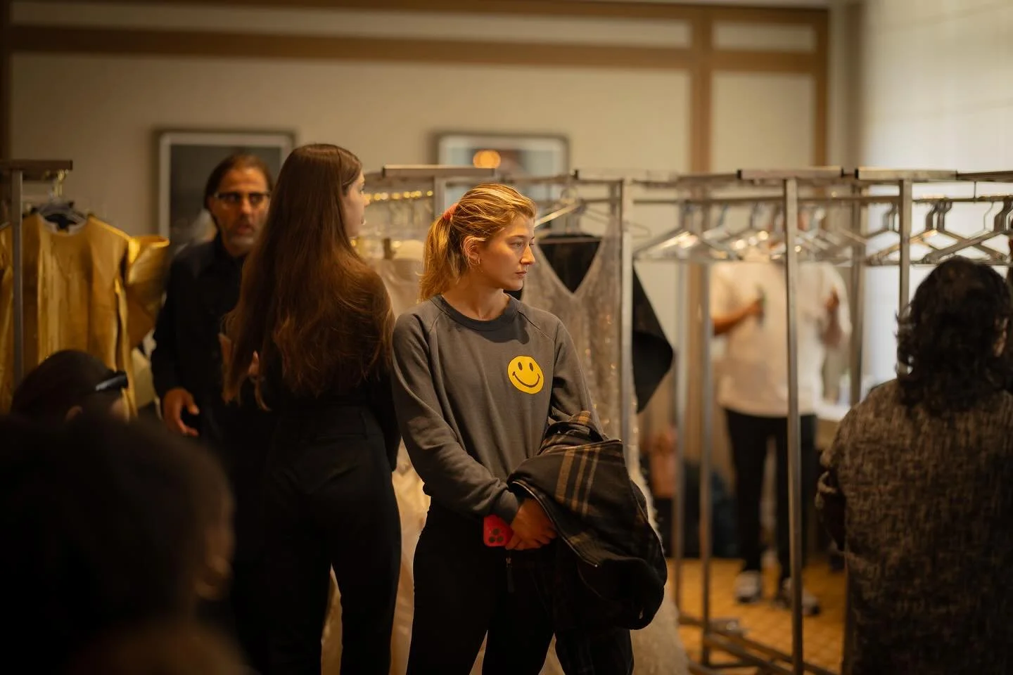 Out of all the glitz and glam photos I have from Paris, I think this is one of favorite photos from the INCREDIBLE photographer @tambl.in. 

My @aviatornation outfit of all smileys, in the center of a crowded room full of chaos. Just being&hellip; me