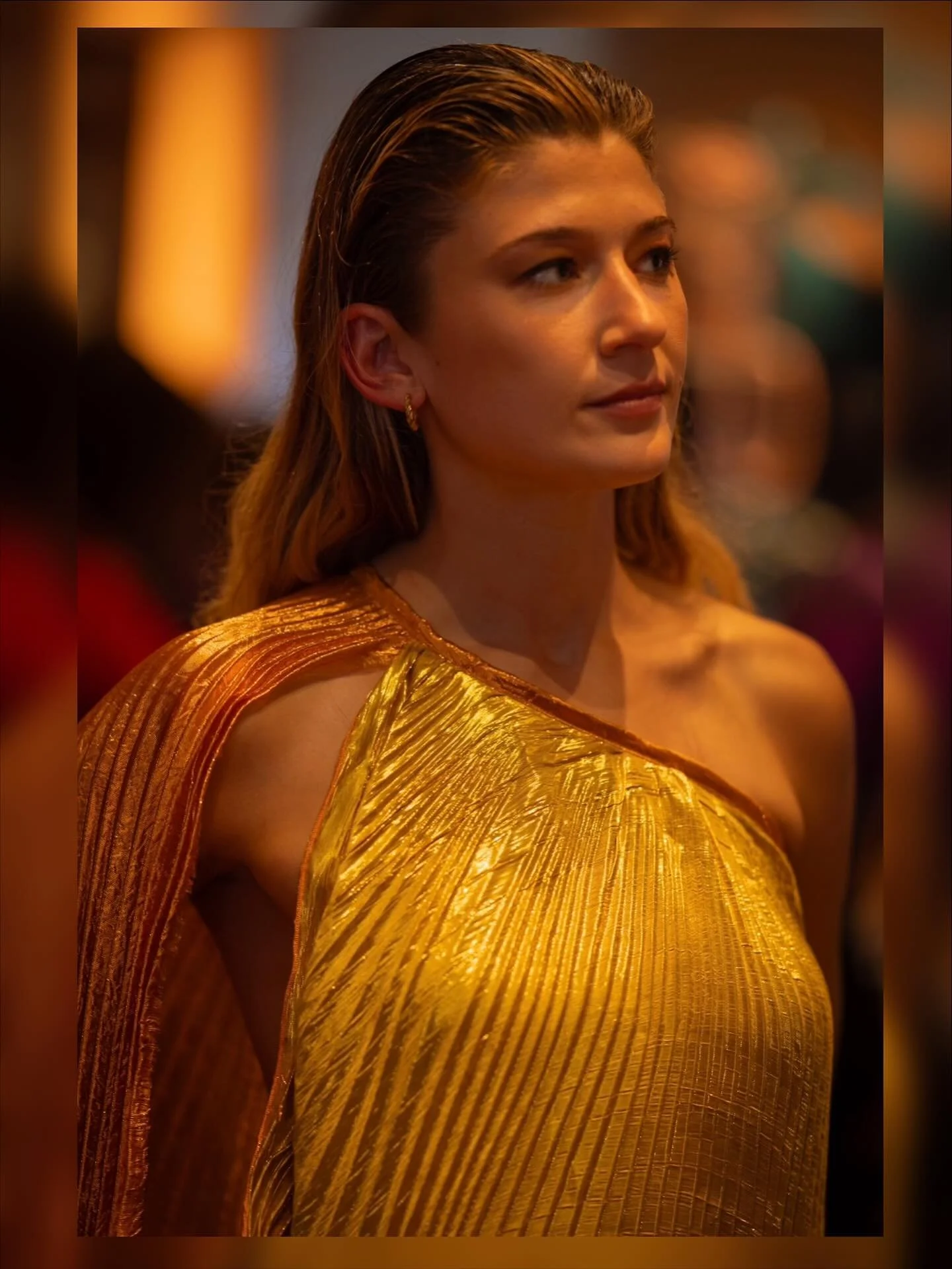 Paris 🇫🇷 (partie 2)

Some BTS of @andresaquinonyc styles from @plaza_athenee show, and the @missuniverse gala at the @toureiffelofficielle which was a literal dream come true. 

Thank you @tambl.in for capturing the best moments during @parisfashio