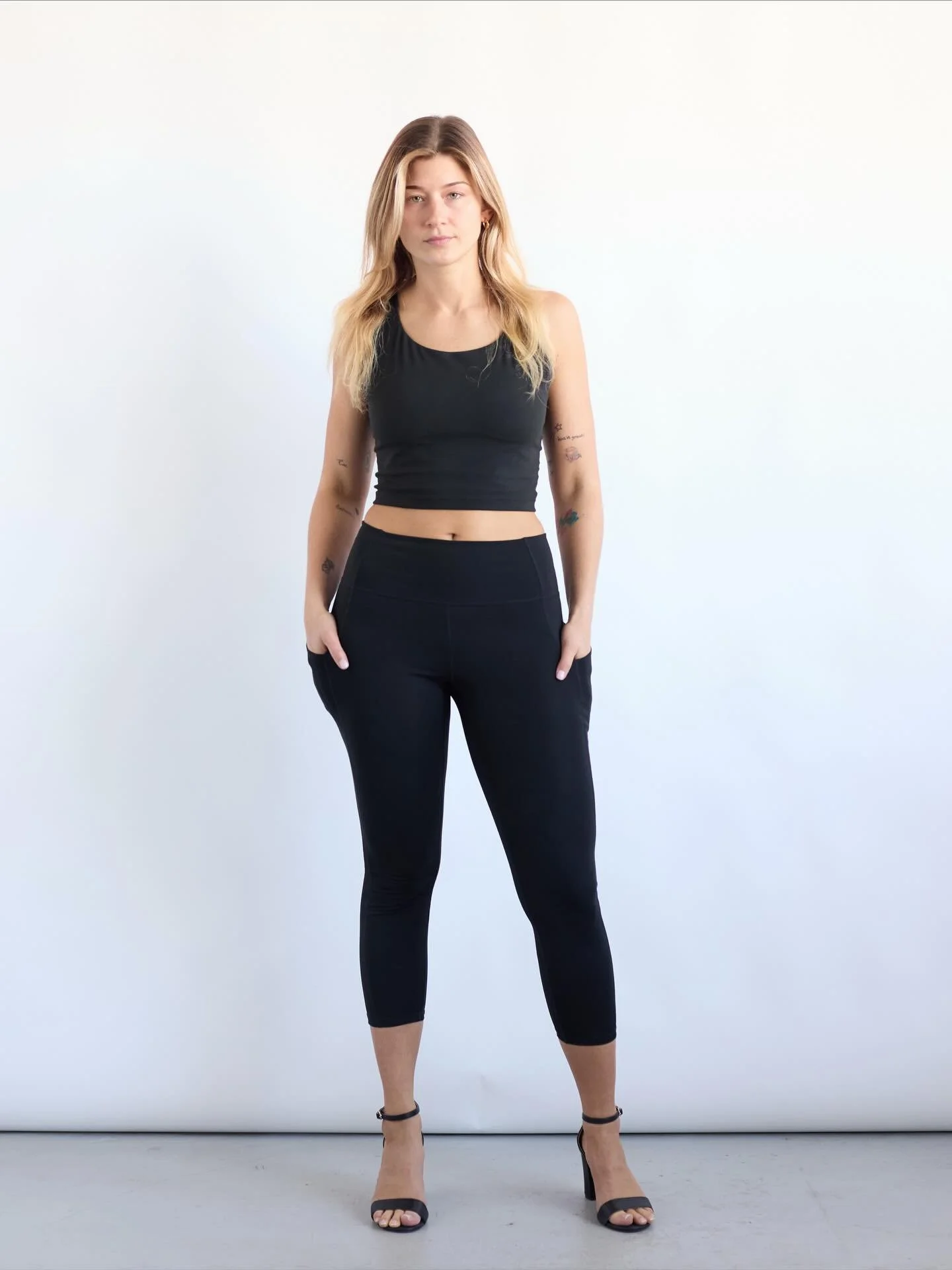 My first digitals 🥹🥹

The third pic makes me feel like a Sim in create a family mode 🤣🤣 iykyk @thesims 

If you told me I&rsquo;d ever have the confidence to do a full shoot with no makeup, I&rsquo;d call you crazy. But here we are, and I (think)