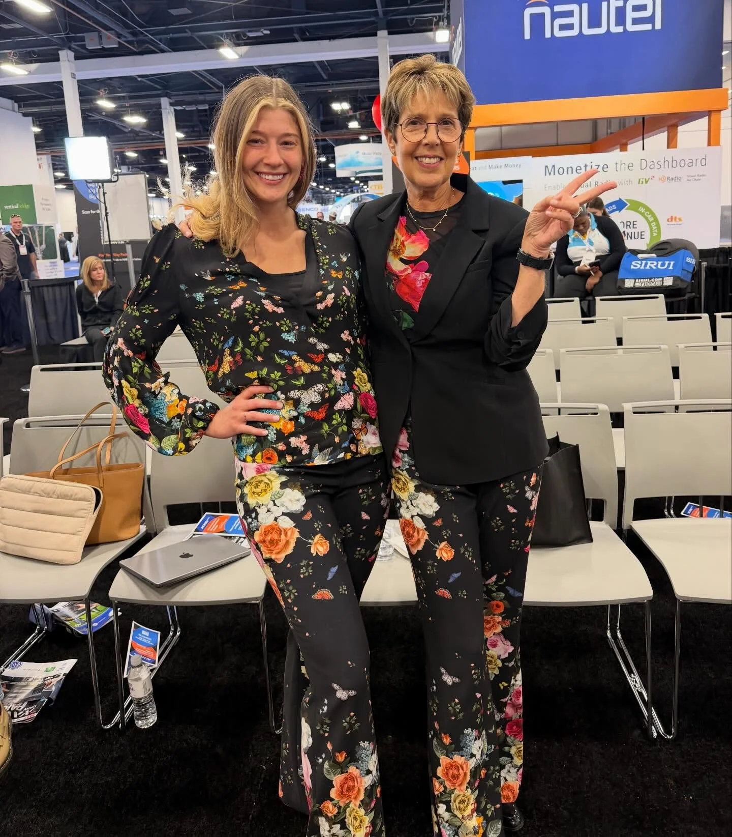 Some highlights &amp; matching outfits of @nabshow this year. Hehe. 

I&rsquo;m grateful I have so many incredible mentors in this industry. @officialshotguntomkelly had me tear up with his kind words &amp; I ate @urthcaffe every day. Can they just s