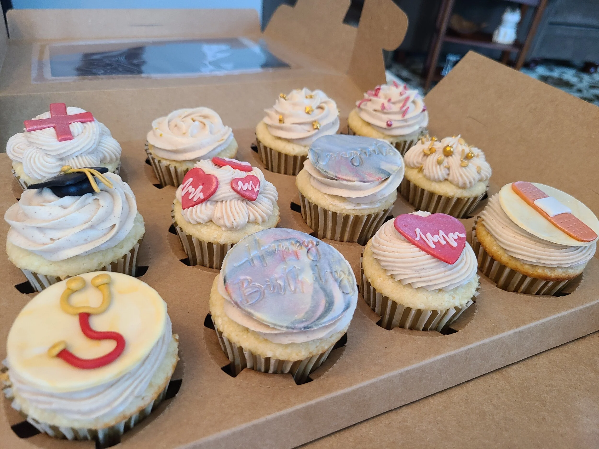 Vanilla with Cinnamon Cream Cheese
Nurse Graduation
30th Birthday