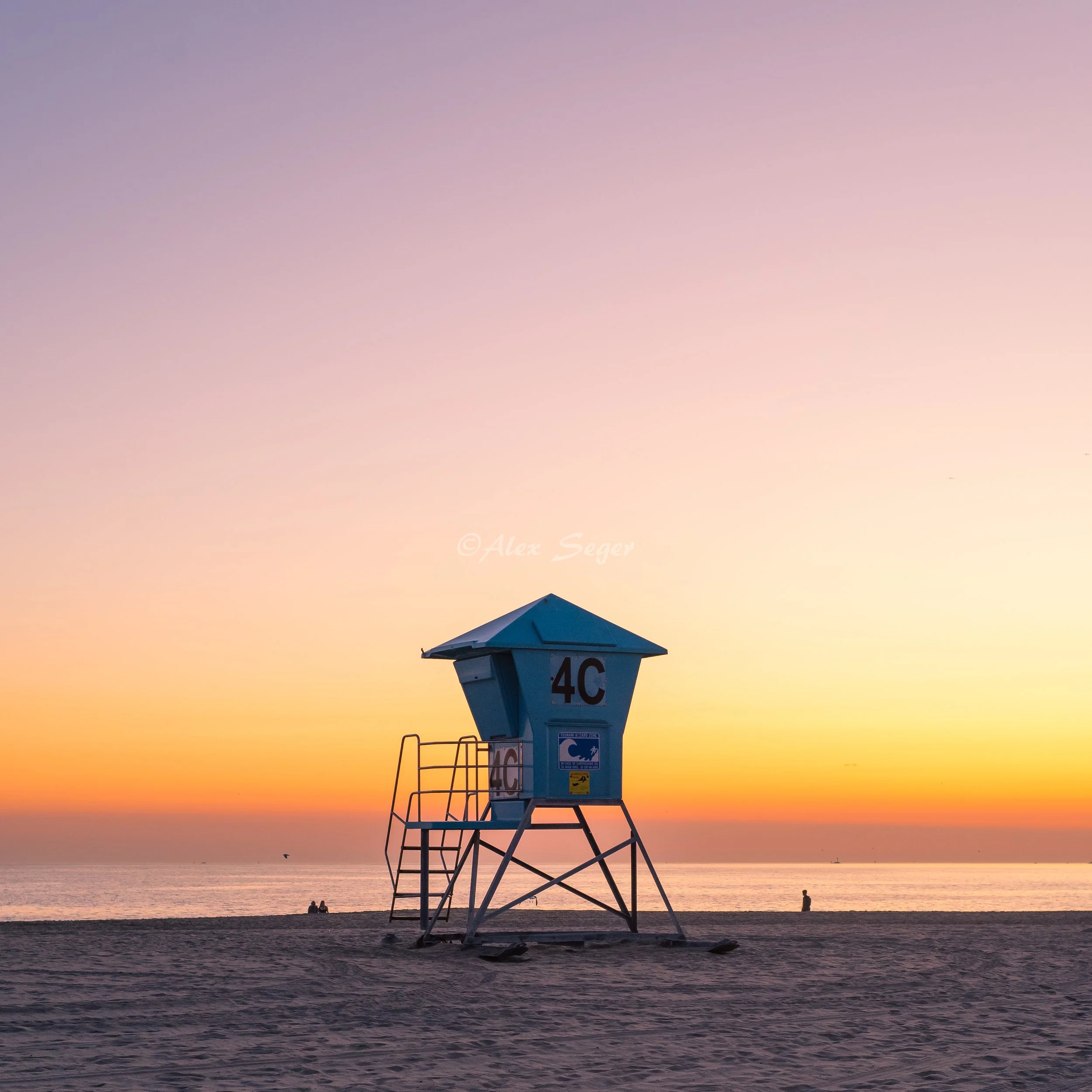 Tower 4C | Minimalist Lifeguard Stand Sunset | Coronado, CA