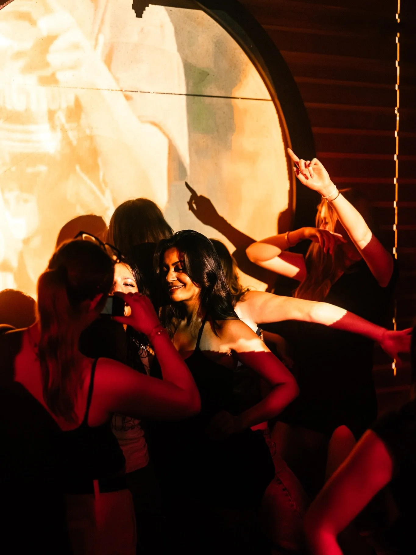 @decadeparties we really popped that back to 2016 🫨 do we run it back again chat? 📸: @rhclarkcreative #FortuneSound