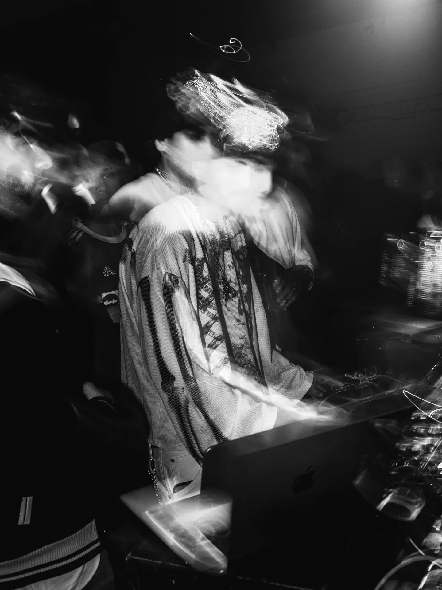 CLUB808 motion returns tonight playing all your fav rap and hip hop jams 🎧 feat @mrfloetic @geni3 @bluebikess 😤