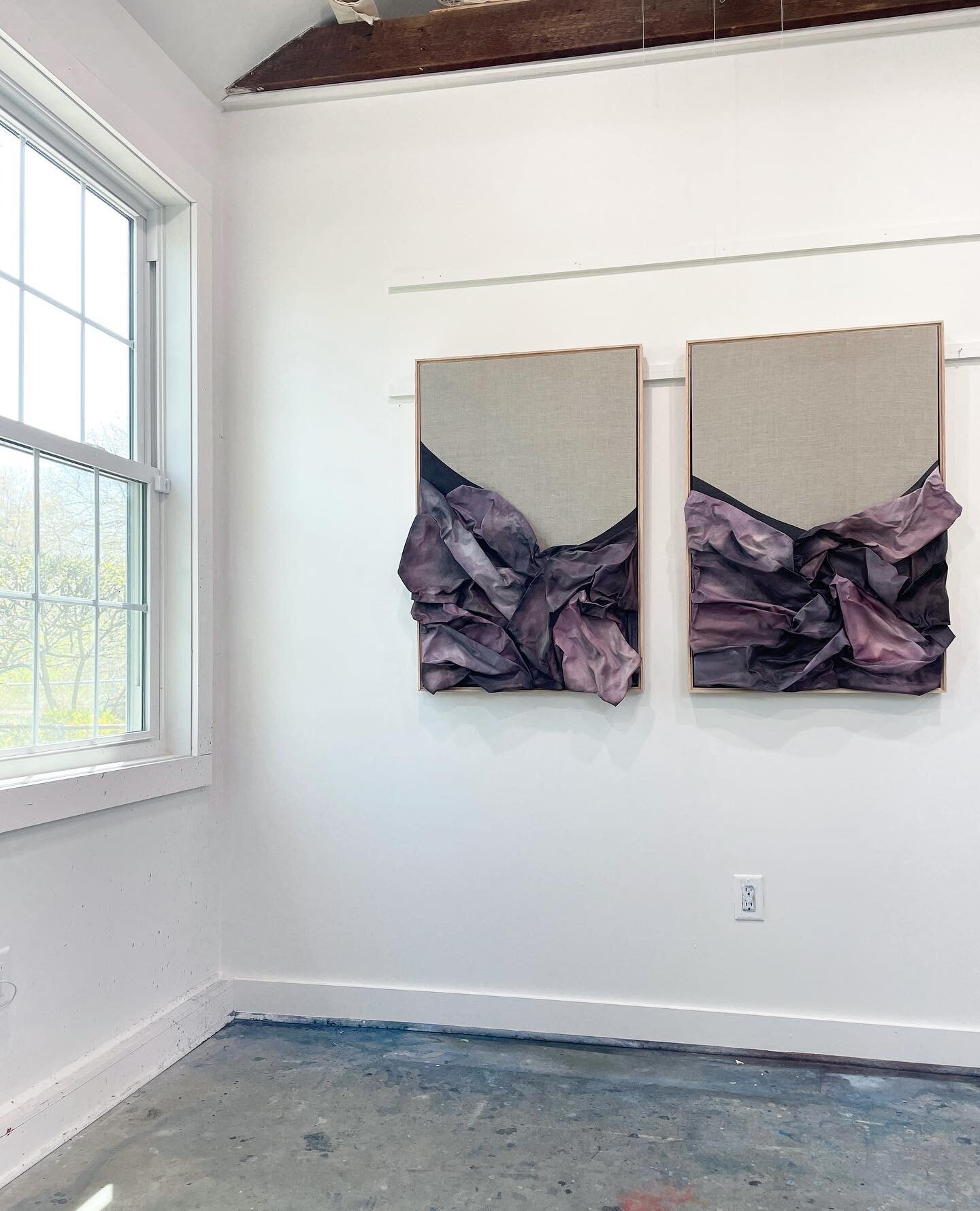 Facets⁠
Acrylic on sculpted canvas and raw linen framed in white oak⁠
.⁠
.⁠
.⁠
.⁠
.⁠
#mixedmediaart #homeinthestudio #insidethestudio #createexplore #contemporaryart #contemporarypainting #modernart #abstractobsession #artwork #artworks #newyorkart #