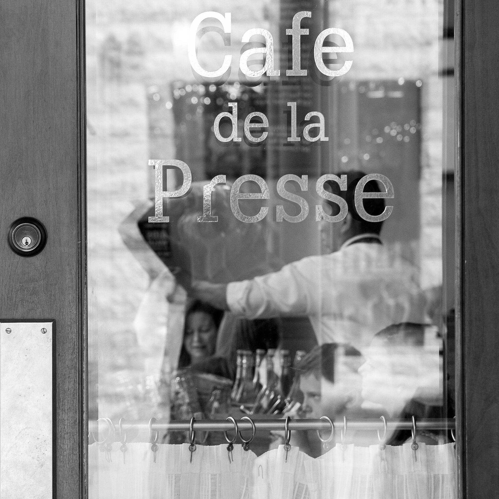 Cafe de la Presse