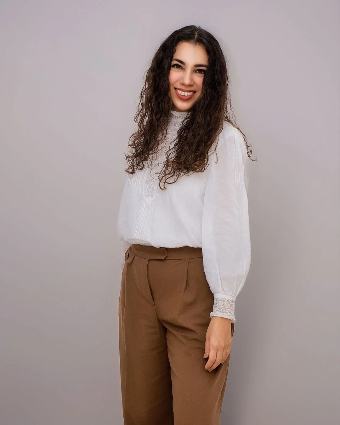 &iexcl;Hola! 👋🏼 Soy Ale, psic&oacute;loga cl&iacute;nica 🧠 en CIENDO.

Acompa&ntilde;o a mujeres que viven con endometriosis 🎗 desde un espacio seguro y cercano, donde puedan hablar de lo que sienten con libertad y sin minimizar sus experiencias.