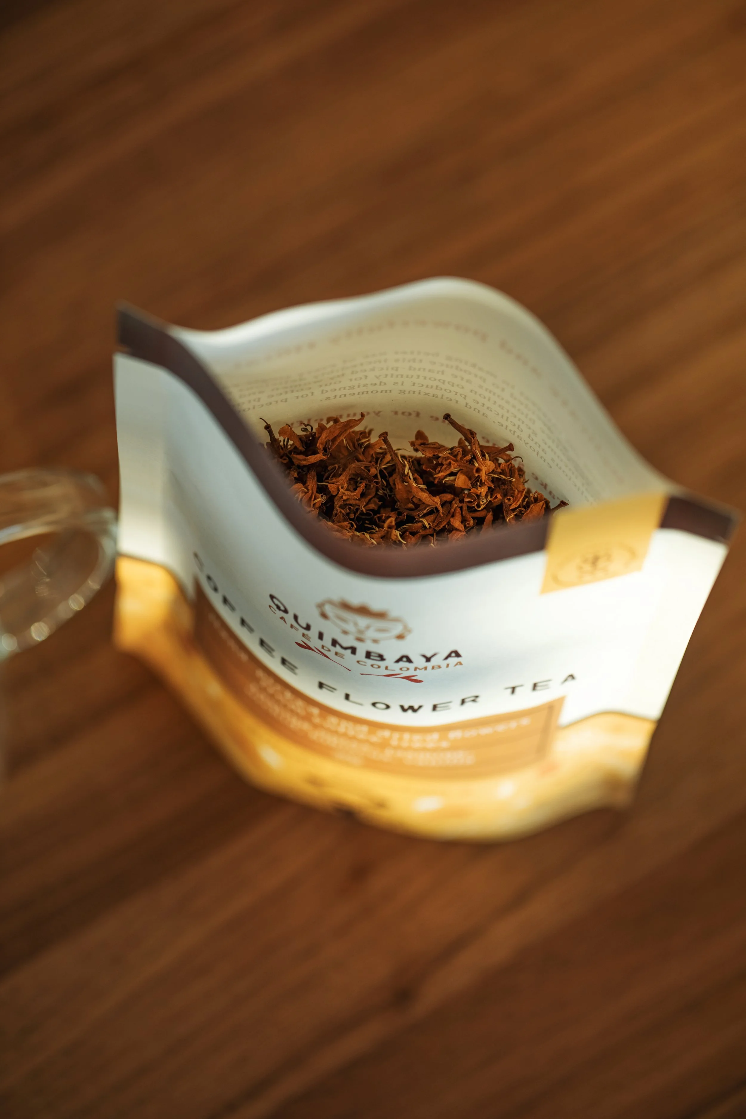 Quimbaya_Coffee_flower_tea_inside_package.JPG