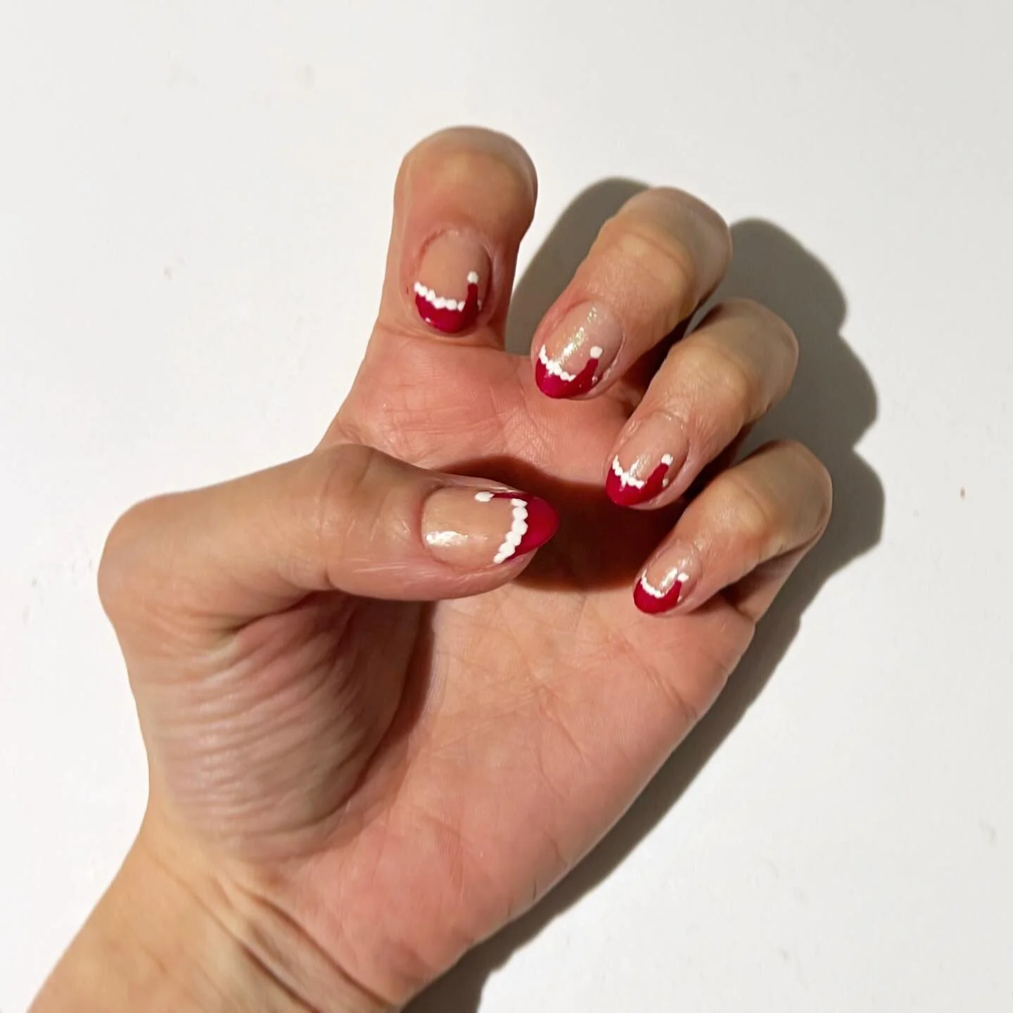 santas coming 

#xmasnails #santa #christmas #christmaseve #サンタ #nailart #christmasnails #xmasnailsart #nailinspo #festivenails #santanails #simplenails #nailsofinstagram #nails #gelnails #easynailsart #nailartclub #nailartist #クリスマス　＃ネール＃ジェルネール