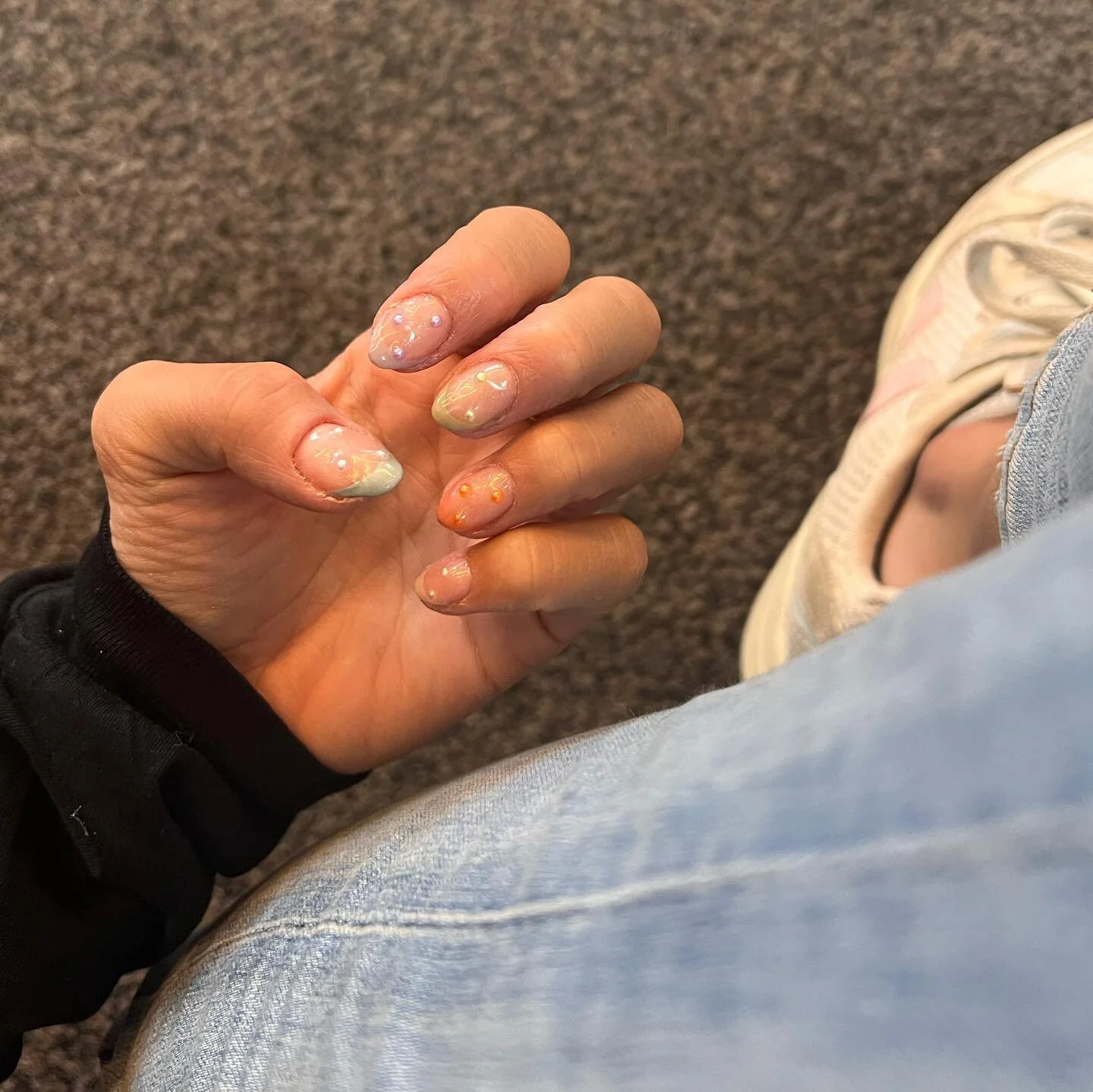 pearly tips 

#pearlnails #colourtips #nails #nailsofinstagram #nailart #nailinspo #simplenails #colourfulnails #nailideas #gelnails #naildesign