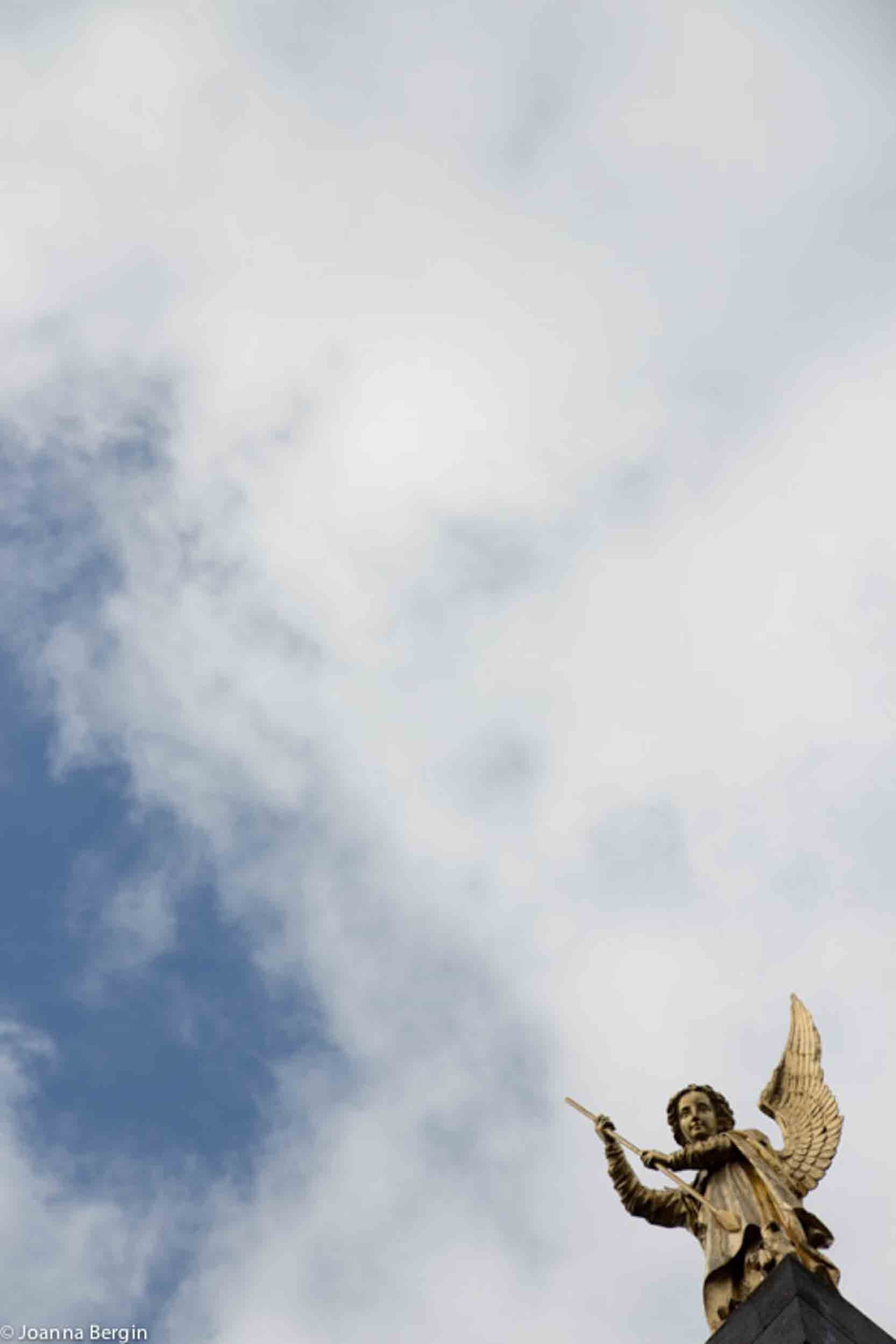 A little angel in Bruges