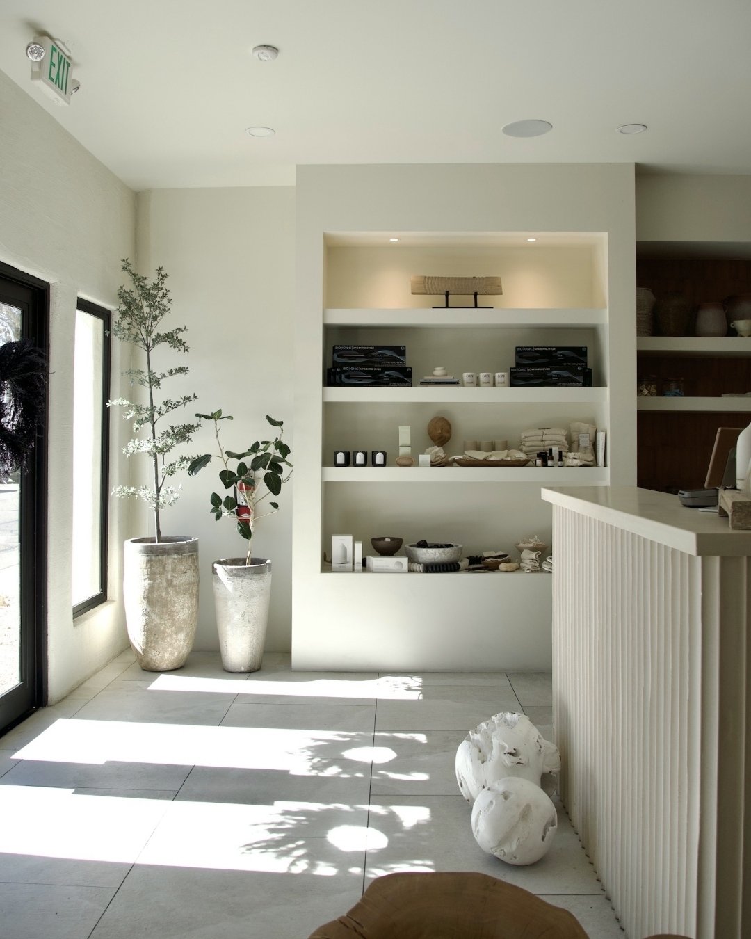 Can you name a more gorgeous view? The Front of The House is our first impression opportunity as a salon home and we feel so proud of it. 

Welcome to our salon home, please feel free to browse our shelves when stocking up your at home self care need