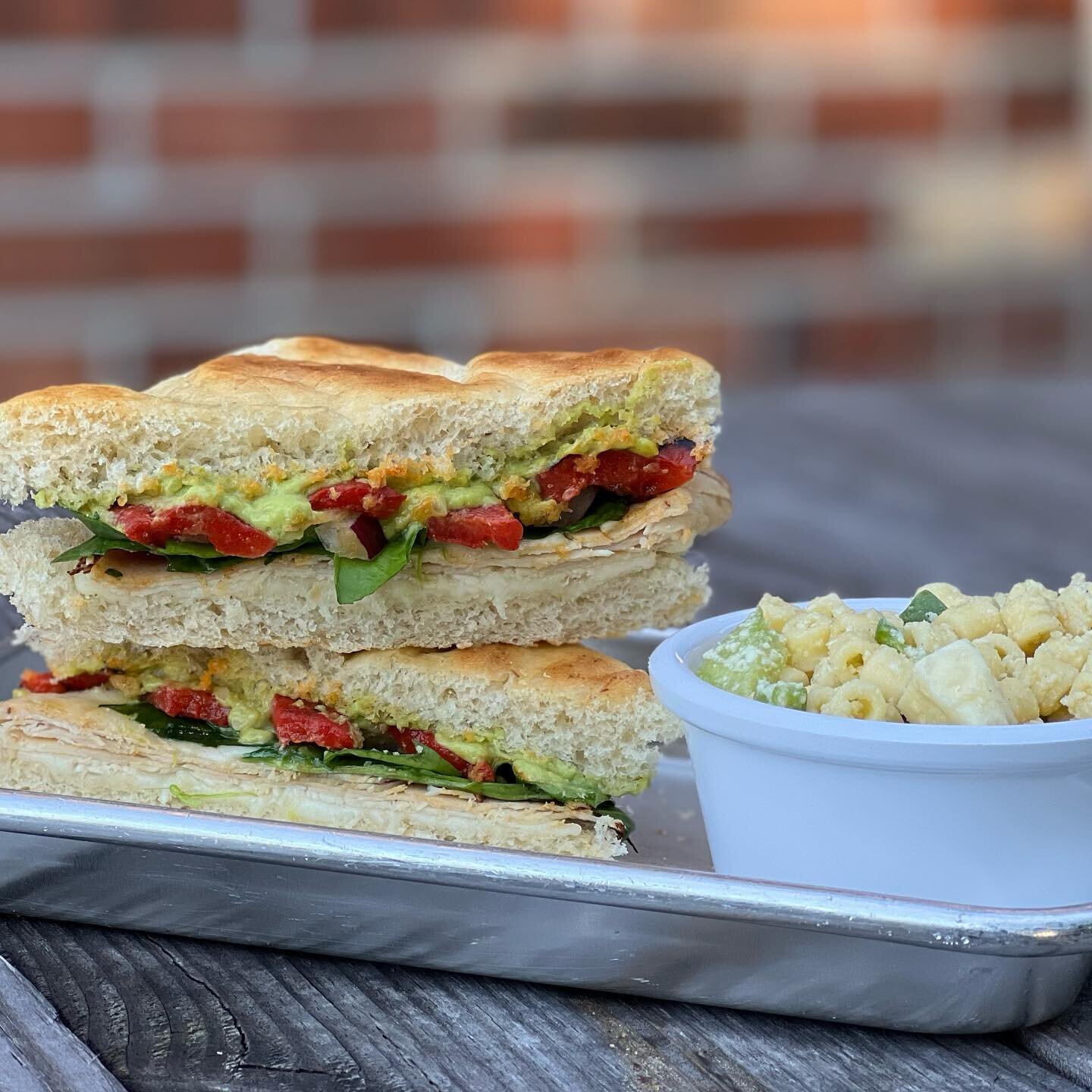 Feeling nostalgic this weekend. Bringing back the @tuttogelatocafe  Toscano Sandwich. 

Sliced turkey breast, provolone cheese, roasted red peppers, sliced red onion, spinach topped with avocado spread served on @risingcreekbakery sour dough bread. 
