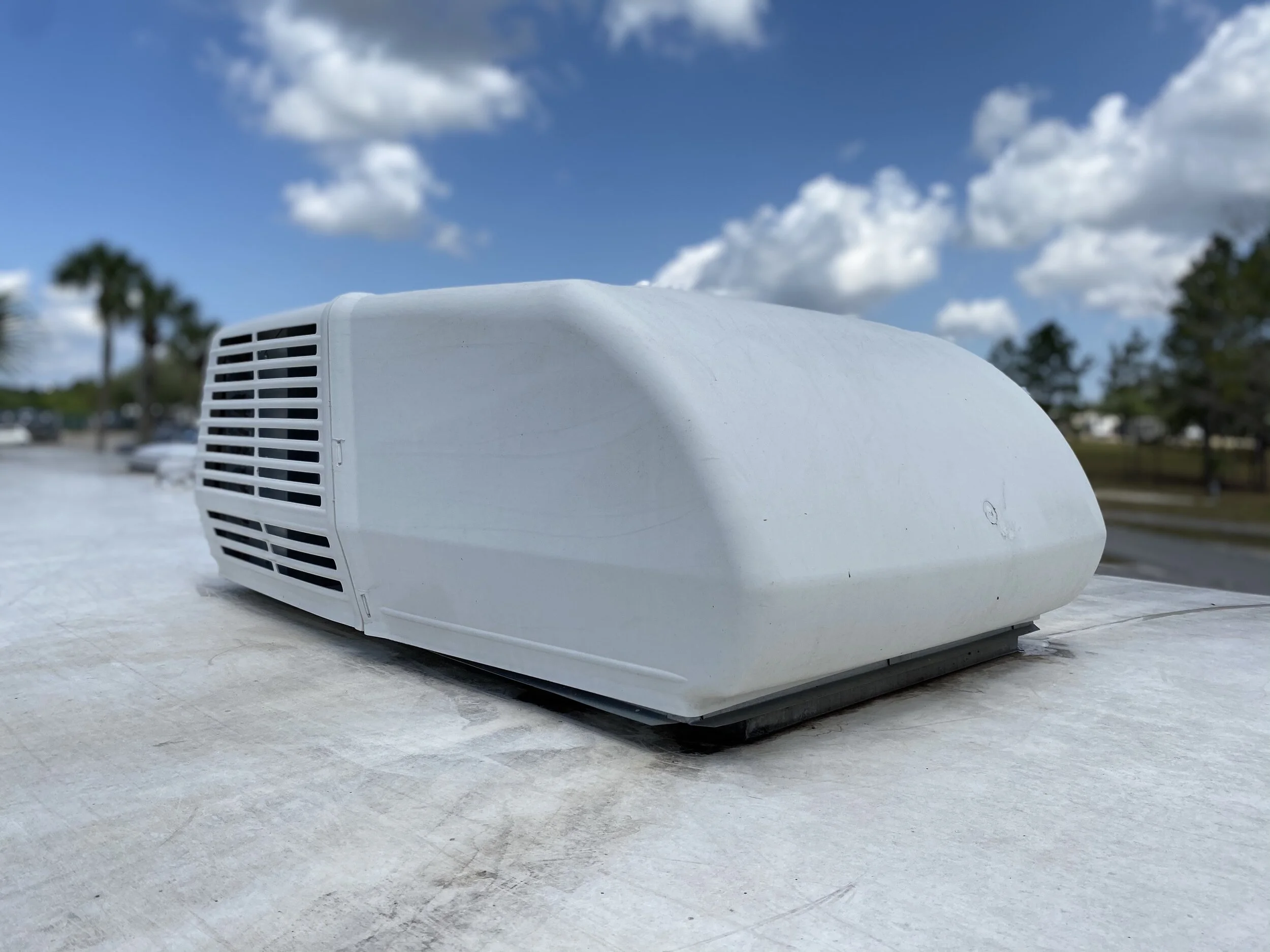 RV_air_conditioner_repair.jpeg