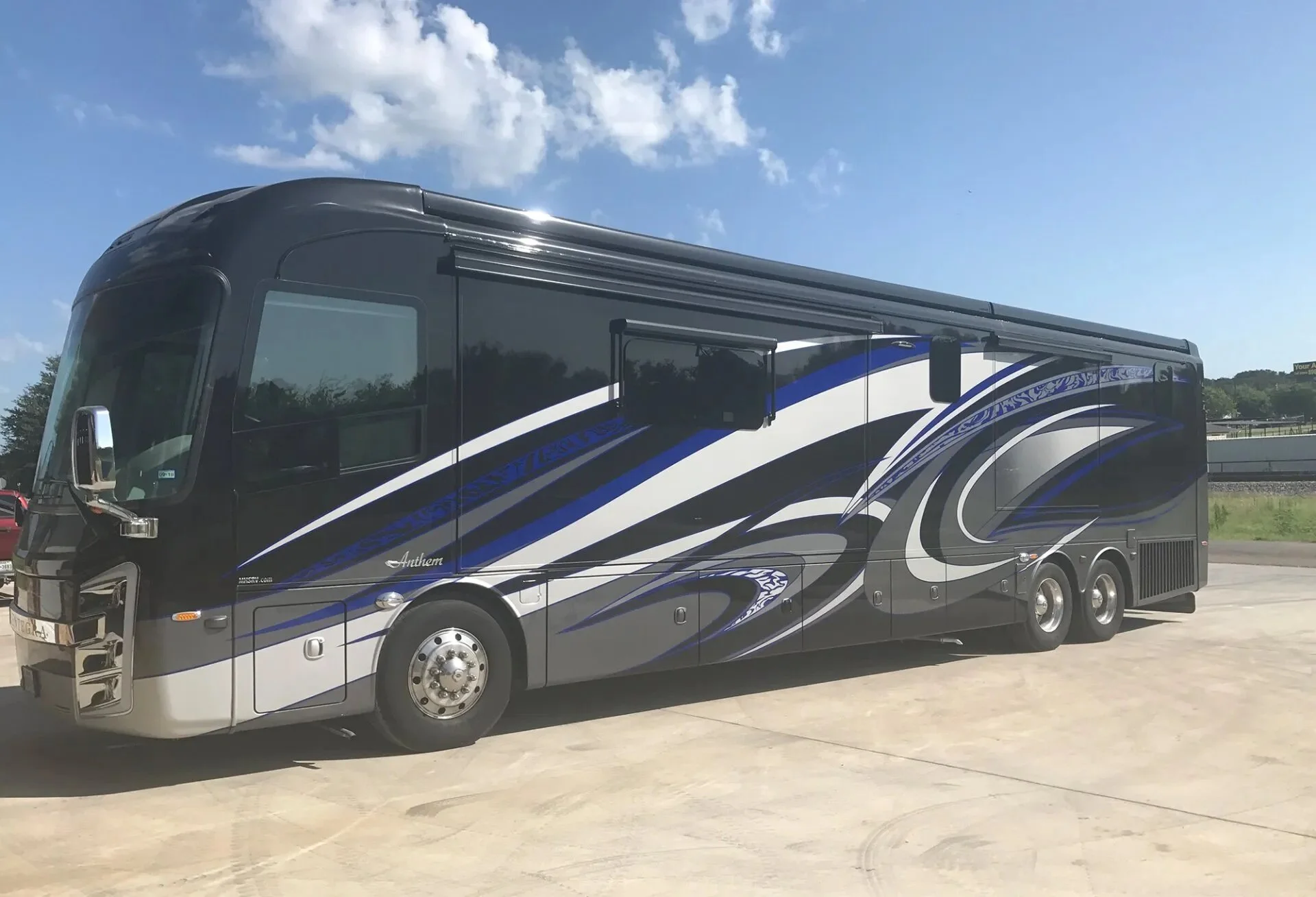 RV Collision Repair.jpg
