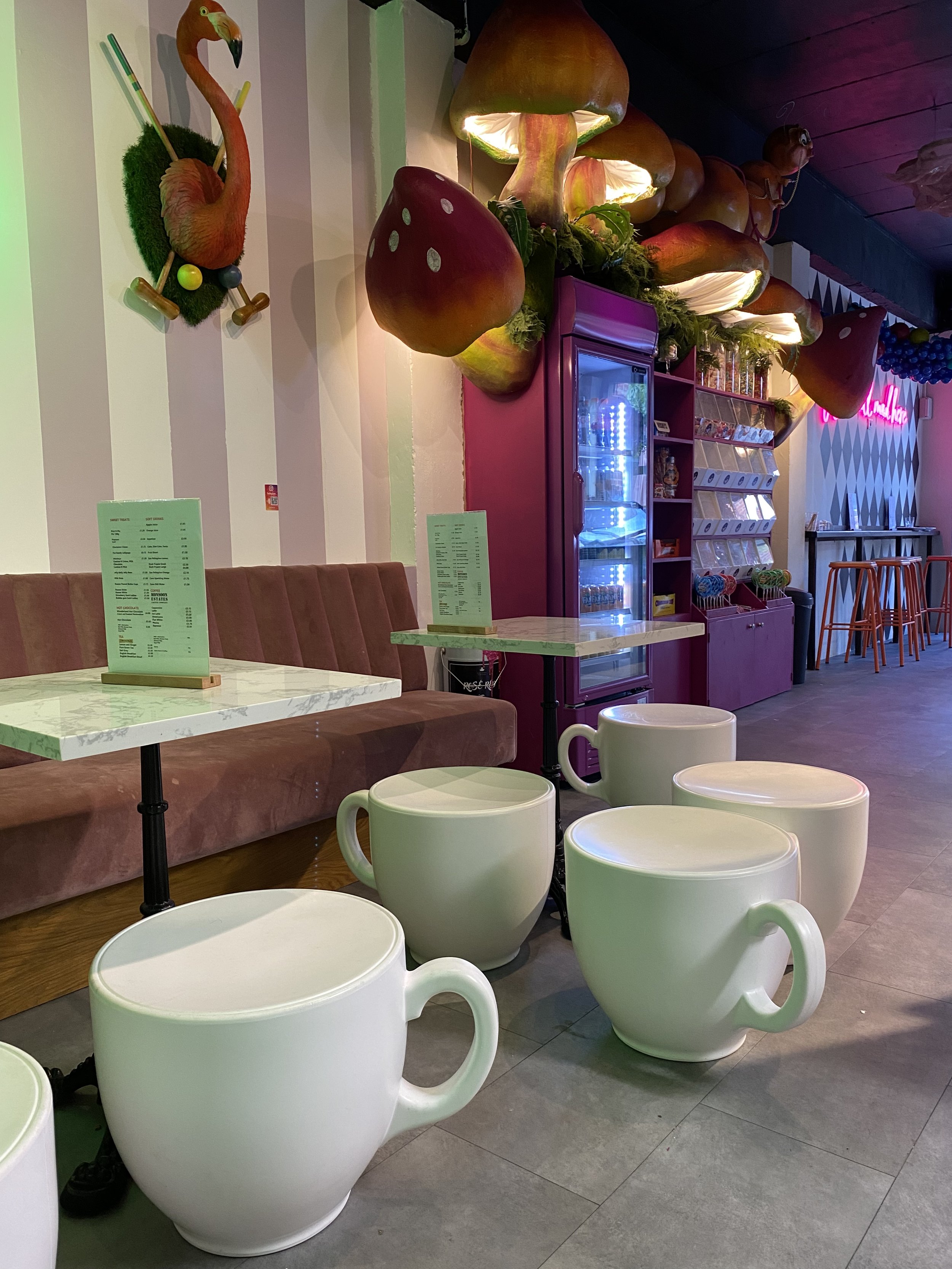 Mad hatters teacups
