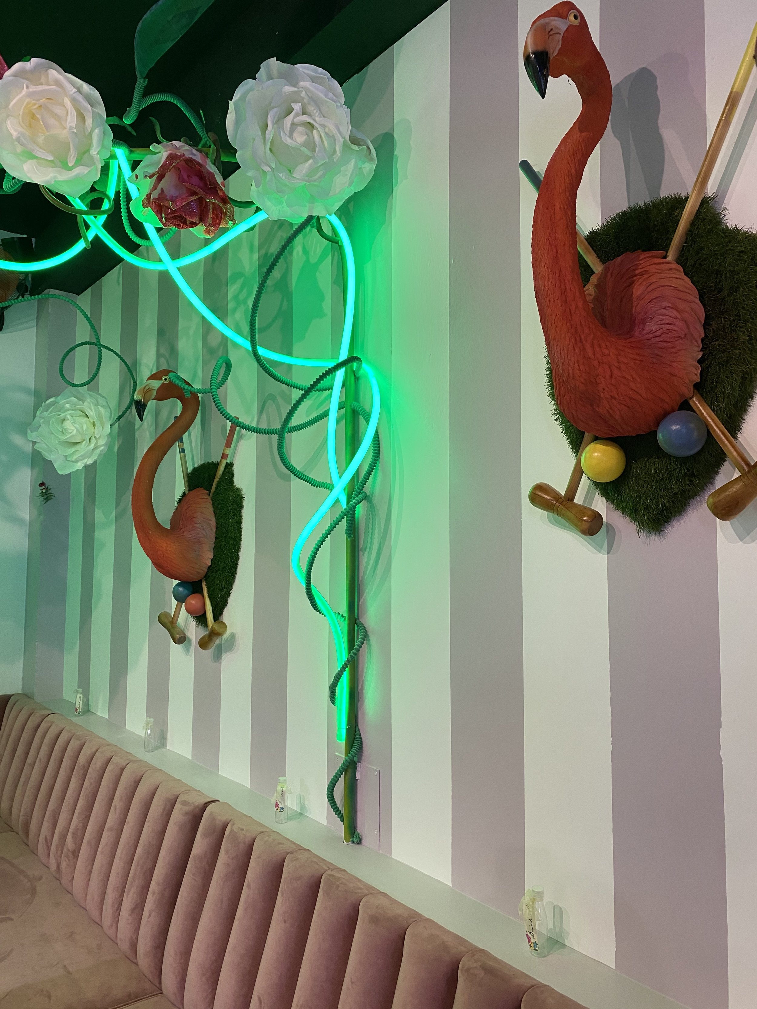 Croquet flamingo busts