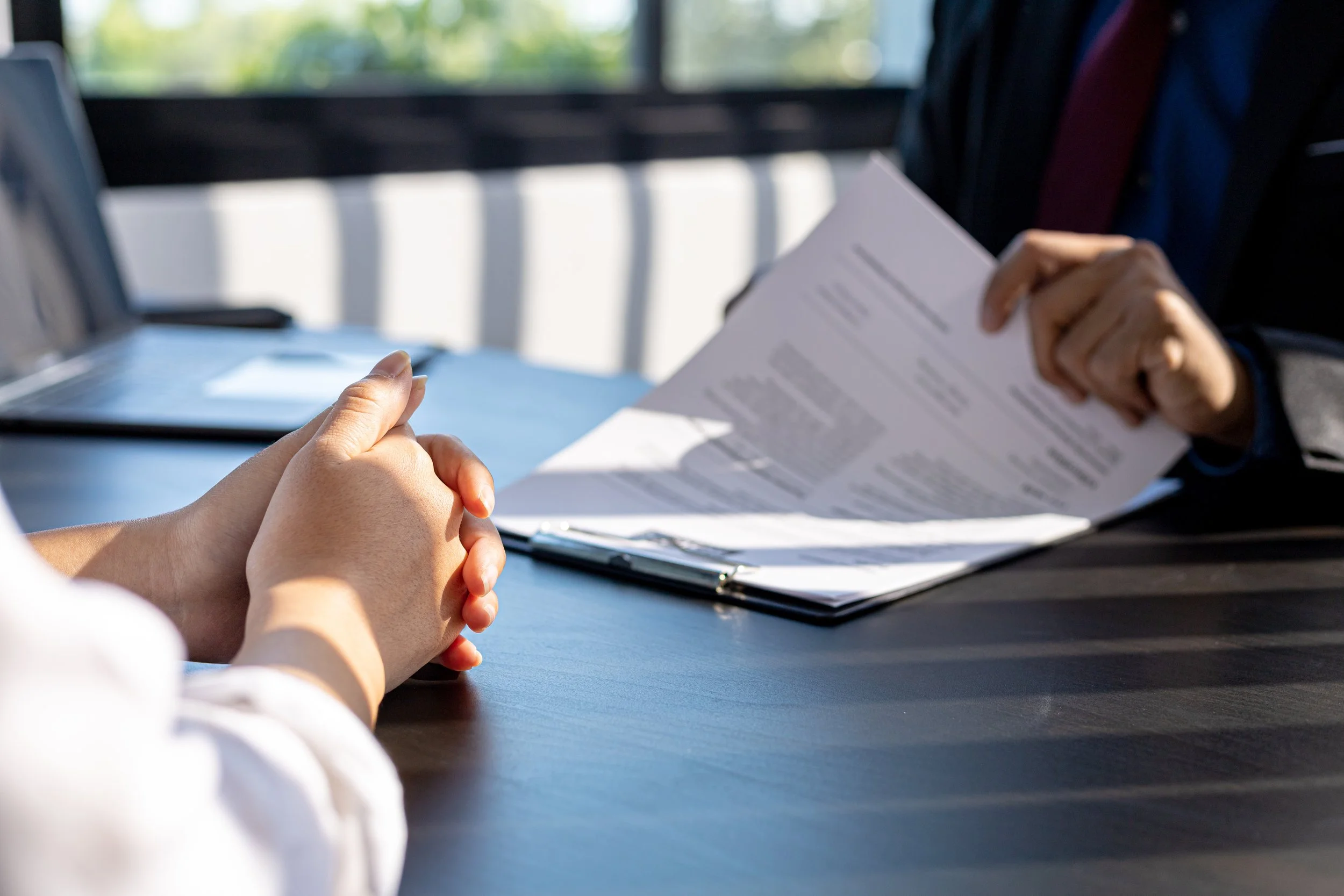 Cómo Demostrar Vínculos Suficientes para una Visa Americana en Guatemala