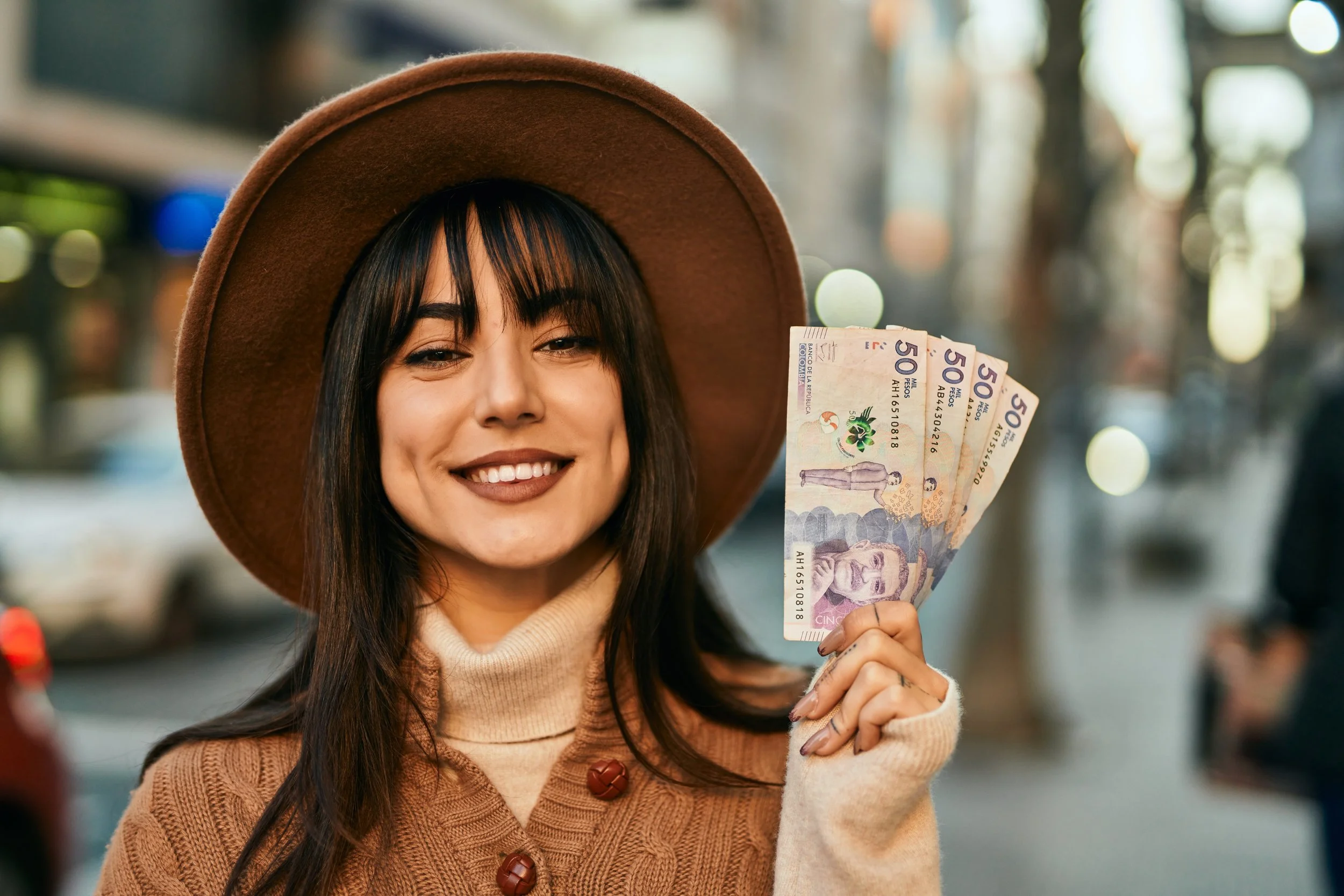 ¿Cuánto Cuesta la Visa Americana en Colombia en 2026? Valor, Dónde Pagar y la Nueva Tarifa de $250
