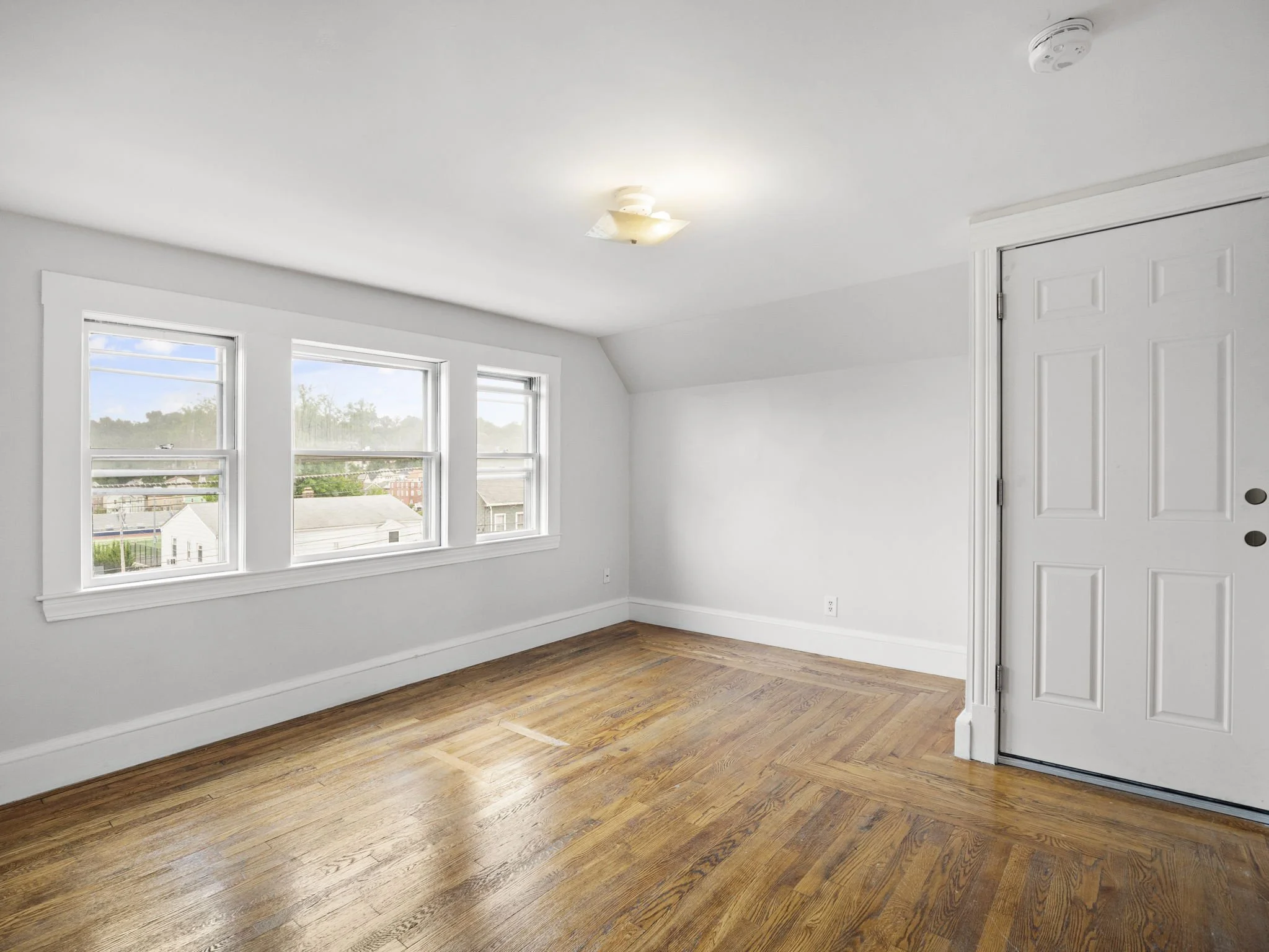 31-web-or-mls-2&3 149 Mountain Ave, Revere, MA 31.jpg
