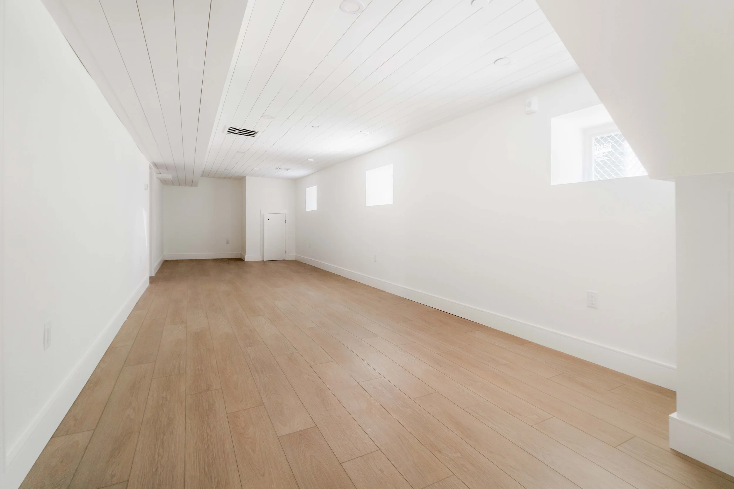 Lower Level-09219.jpg