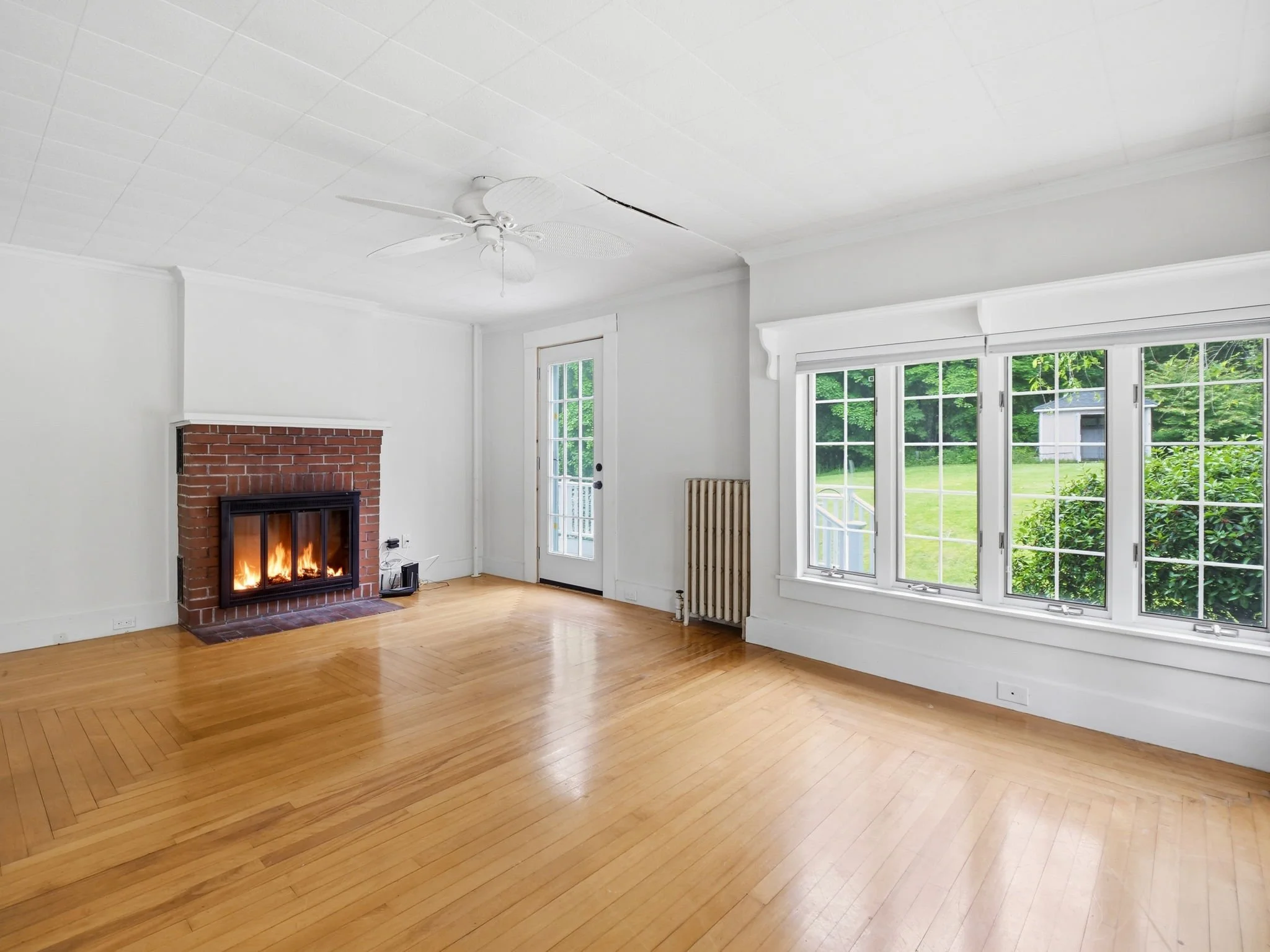 2-web-or-mls-98_Walnut_St_North_Brookfield_MA_021.jpg