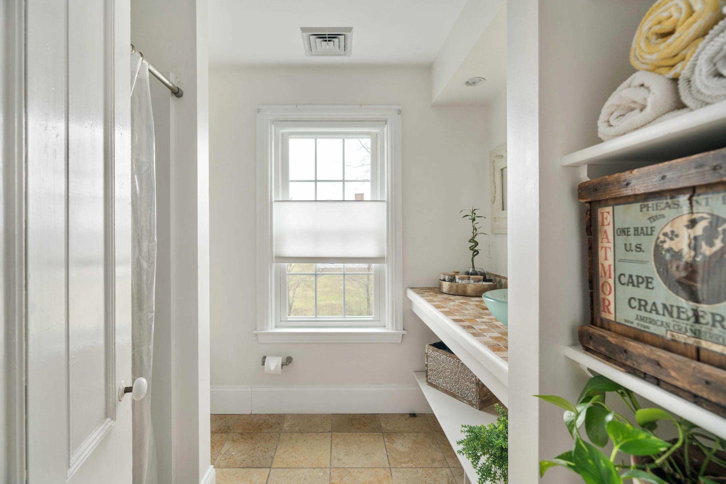 Bathroom 2nd FL-4.jpg