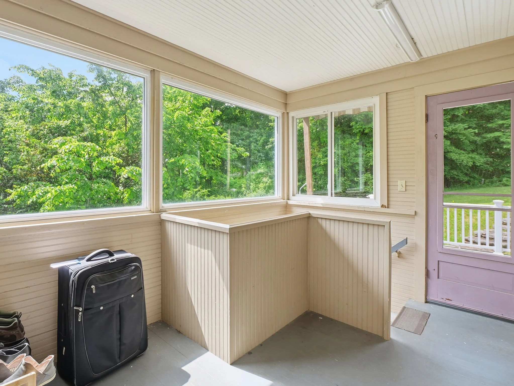39-web-or-mls-98_Walnut_St_North_Brookfield_MA_004.jpg