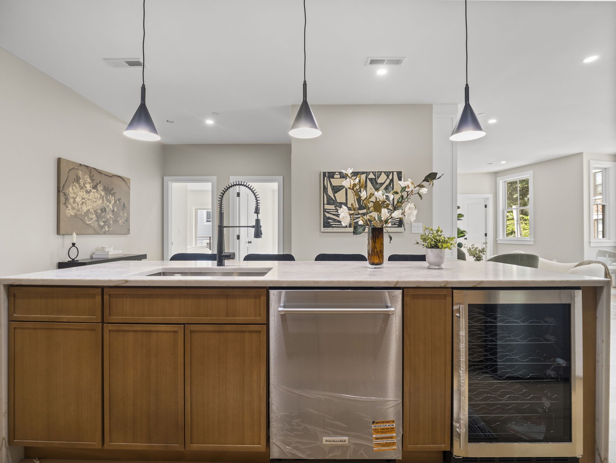 80-web-or-mls-106 Bunker Hill St 3R Boston MA 6.jpg