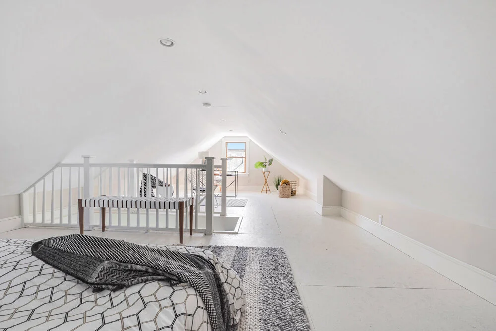 Attic Bedroom-10.jpg