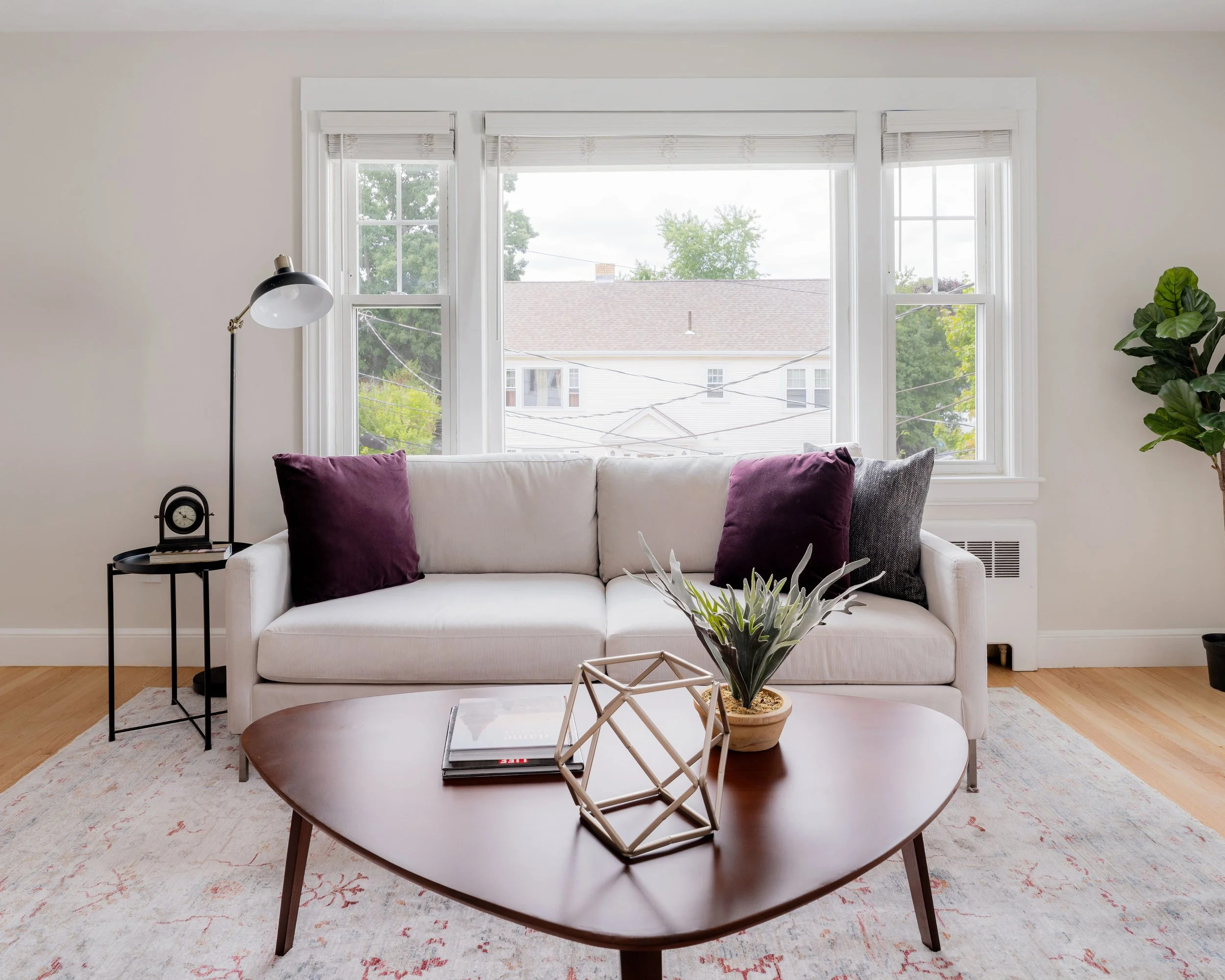 Living Room-10.jpg