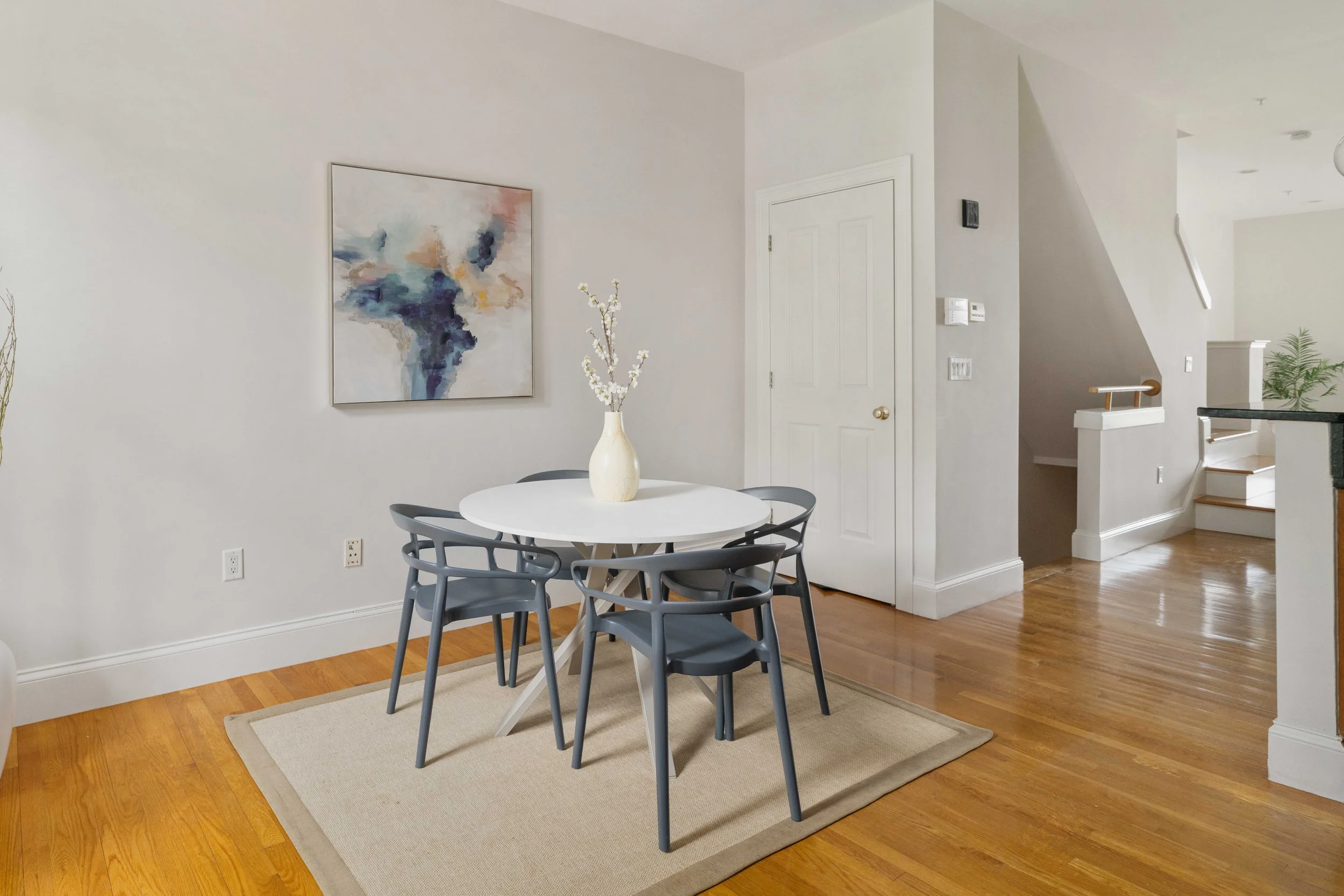 Dining Area - Foyer.jpg