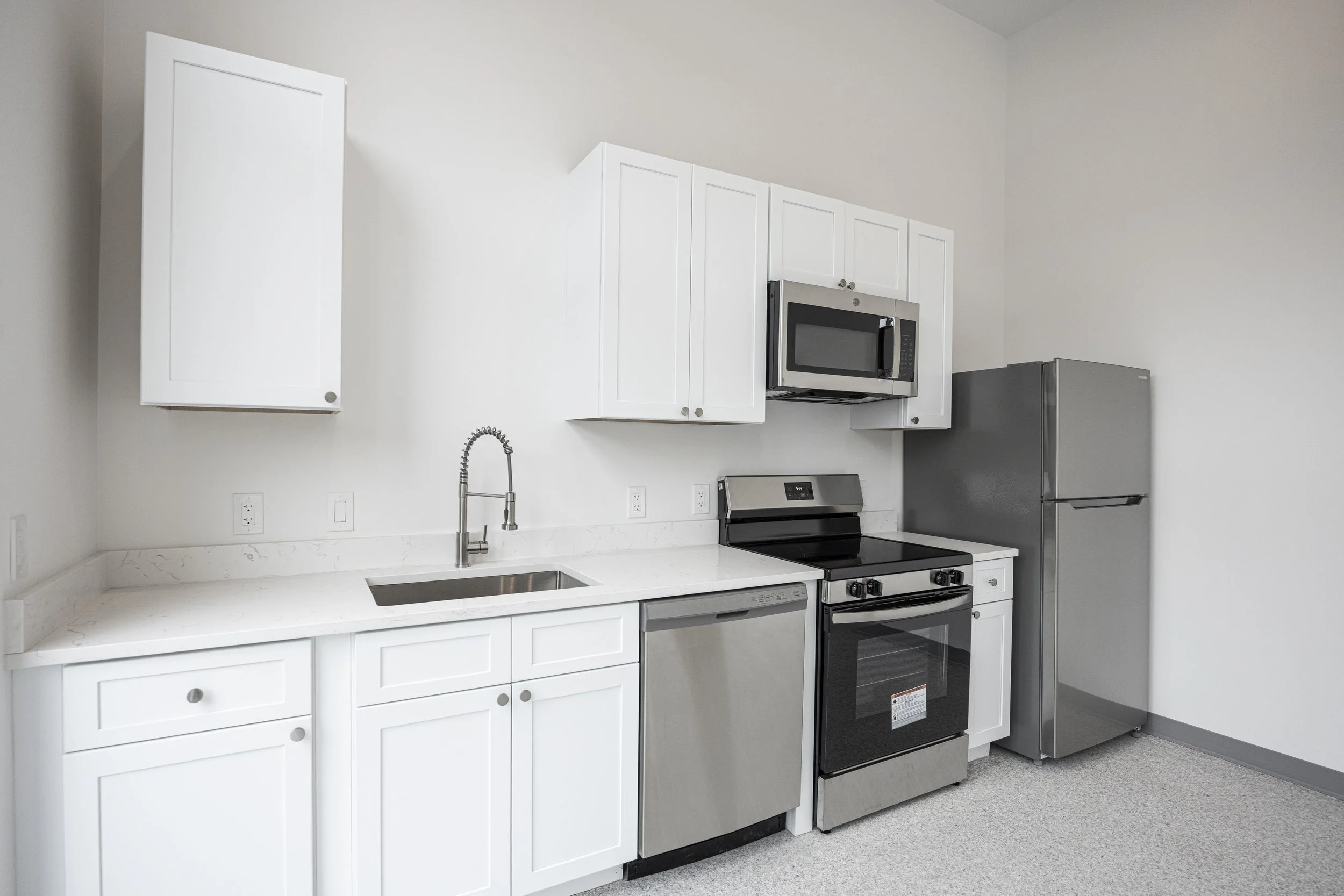 Copy of 80 Middlesex St. 301 1 Bedroom-4.jpg