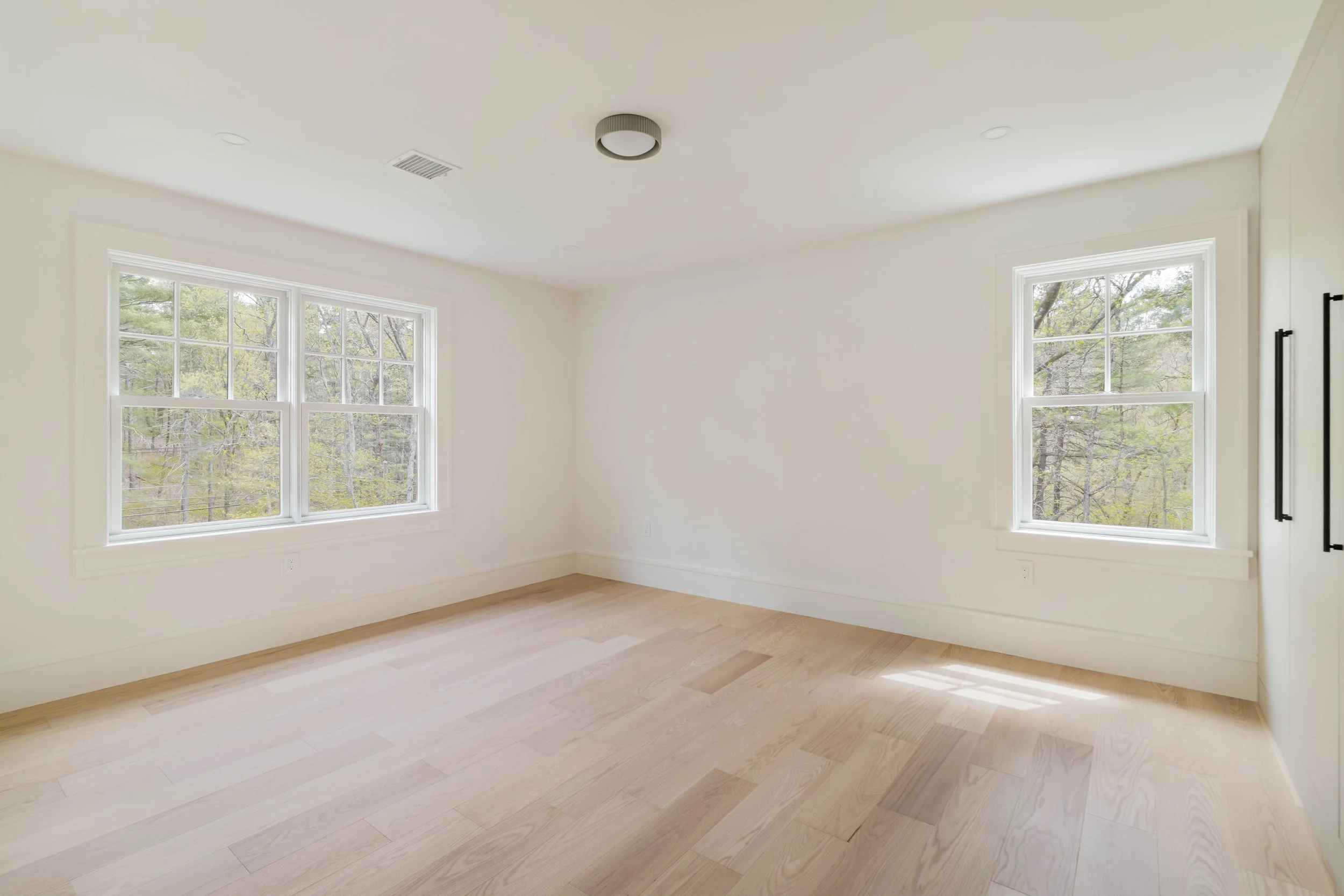 Bed  Bath 2-02206.jpg