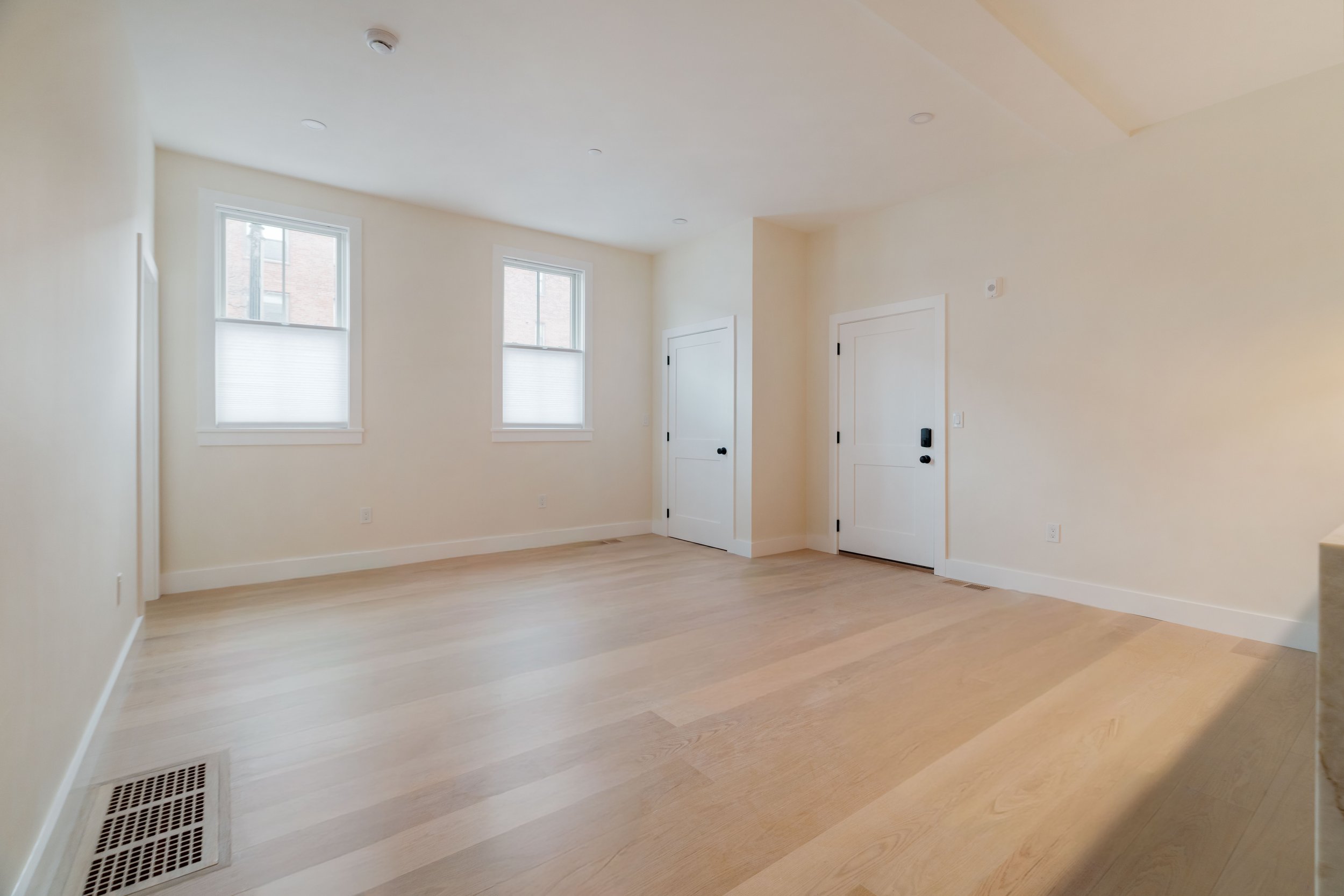 Living Dining Room-03467.jpg