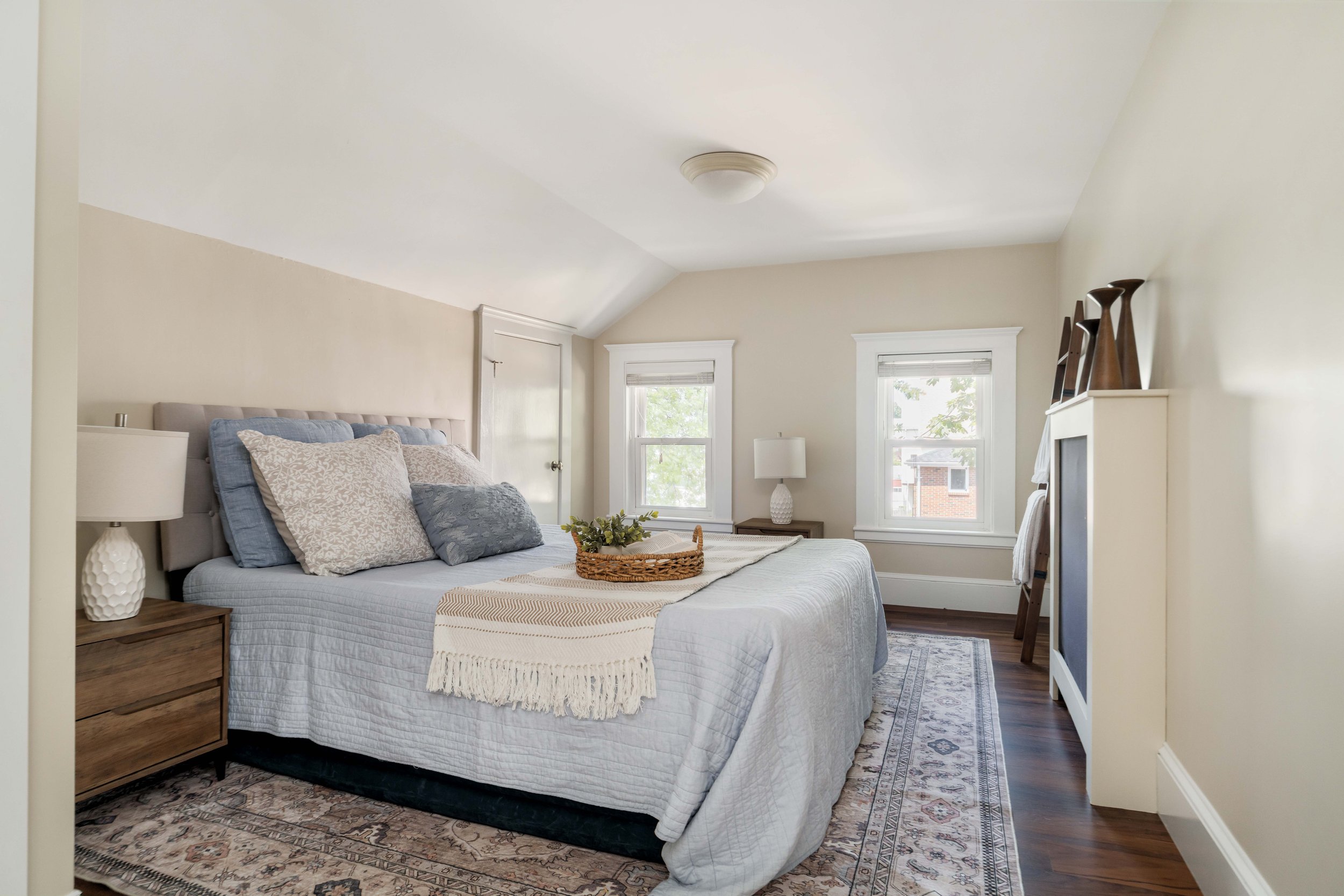 Primary Bed & Bath-08958.jpg