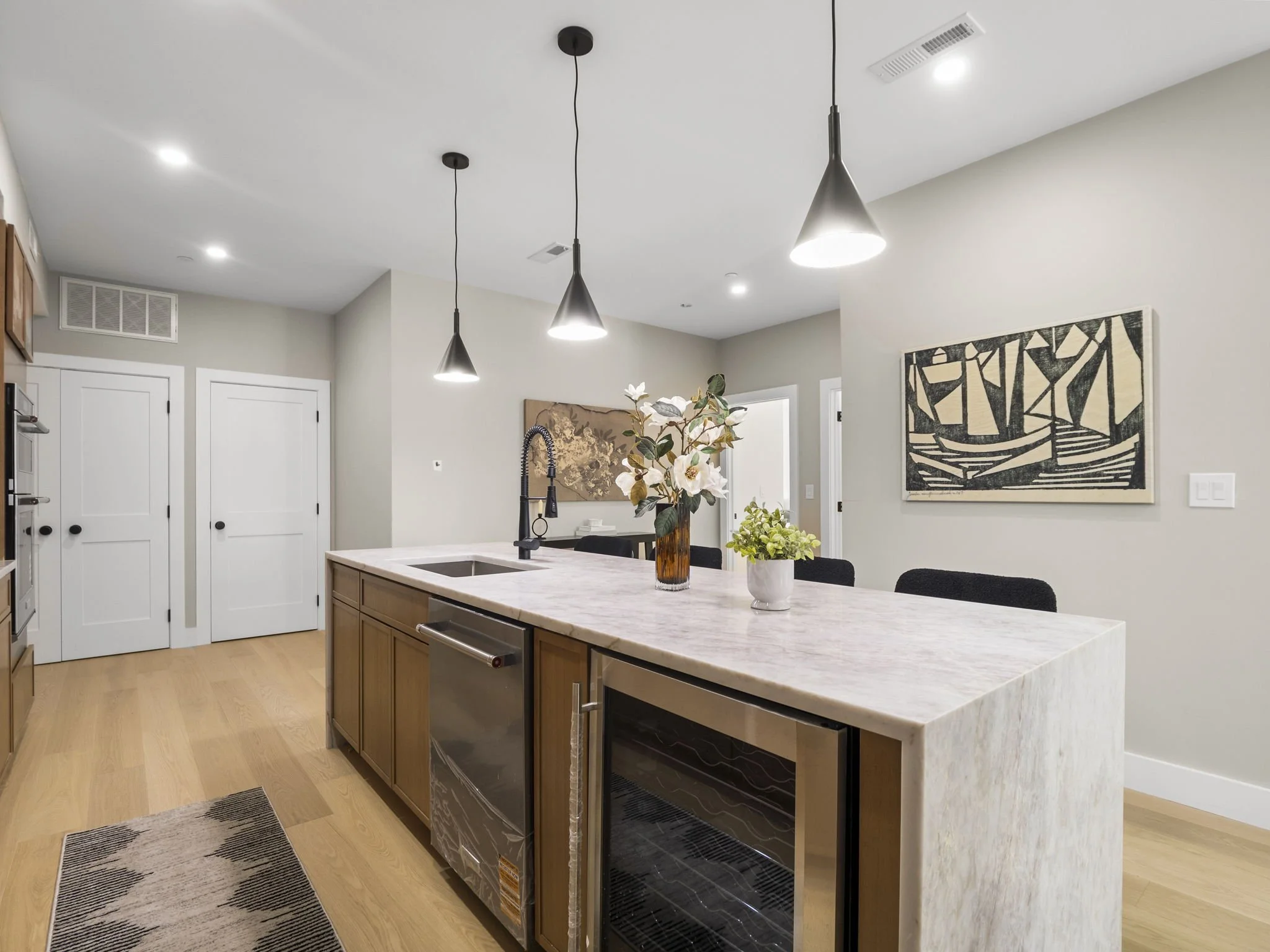 79-web-or-mls-106 Bunker Hill St 3R Boston MA 5.jpg