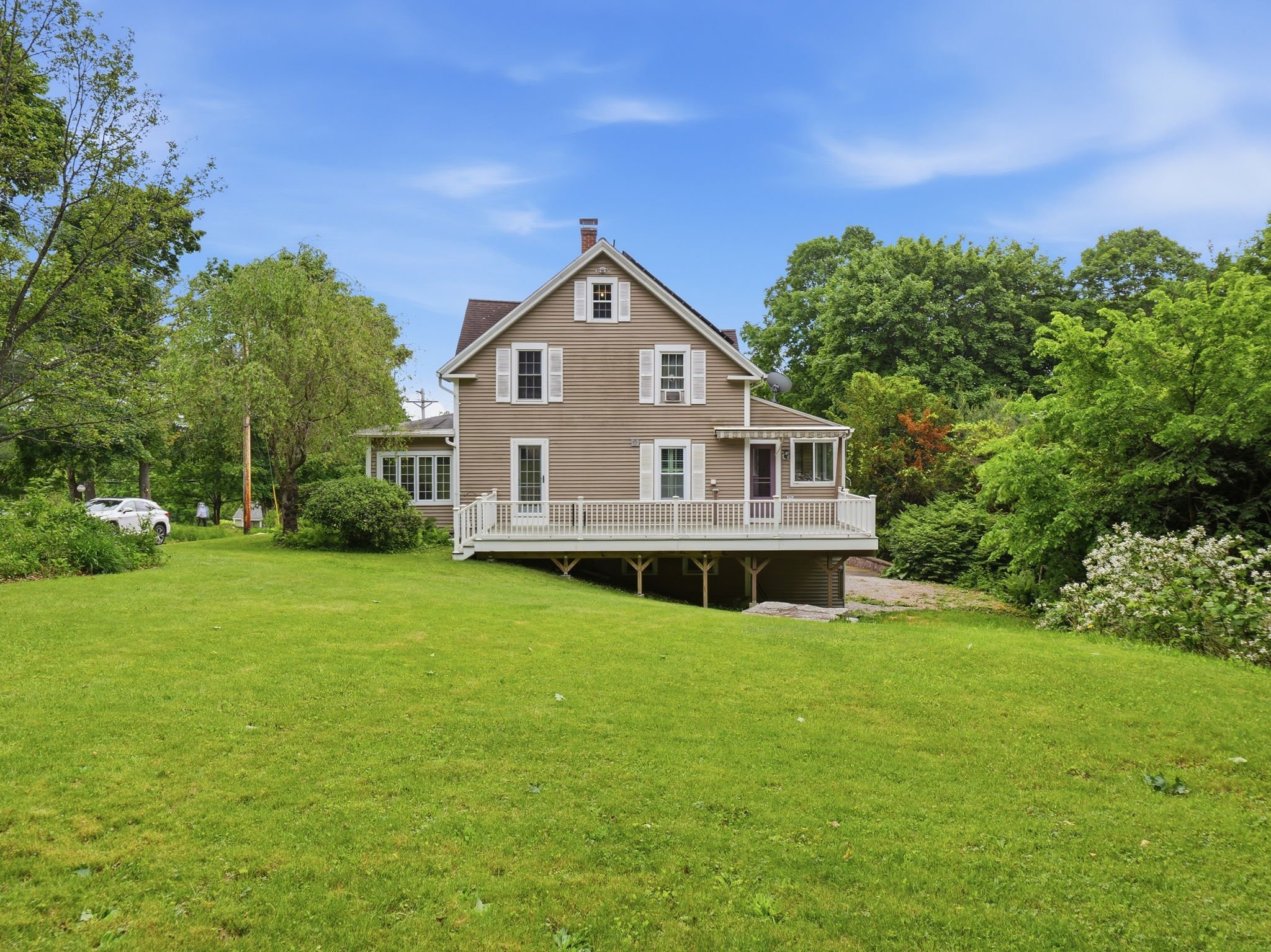 47-web-or-mls-98_Walnut_St_North_Brookfield_MA_044.jpg