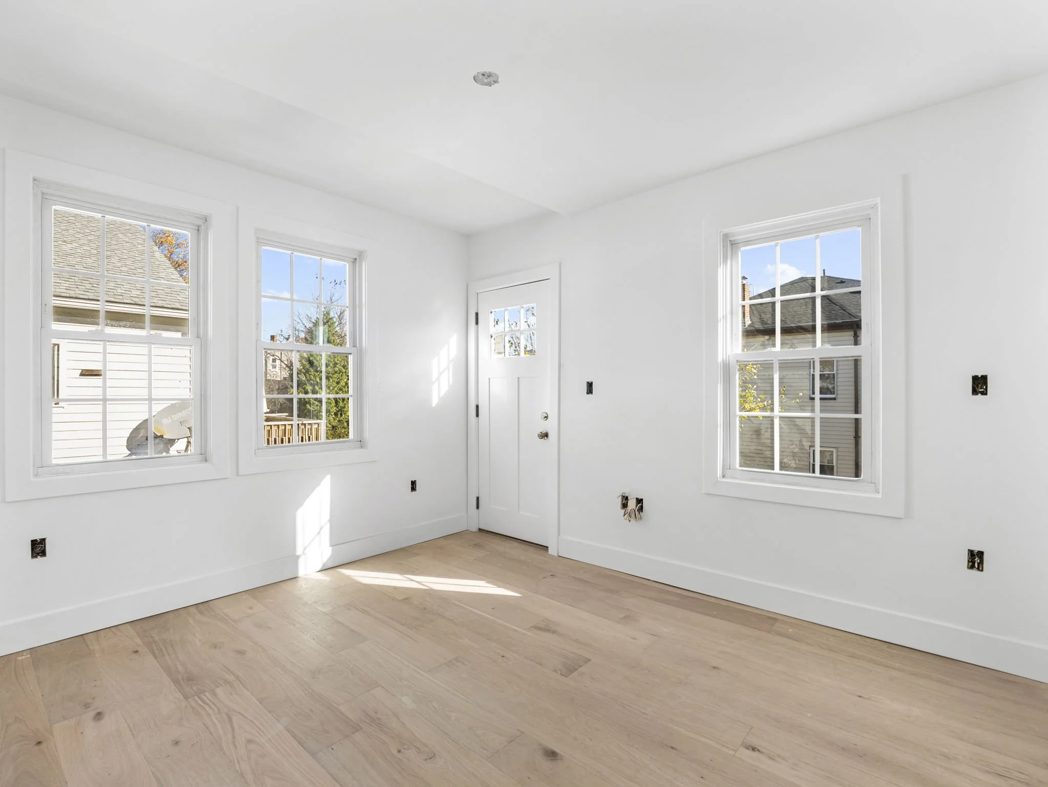 16-web-or-mls-350 Windsor St Unit 2 Cambridge MA 16.jpg