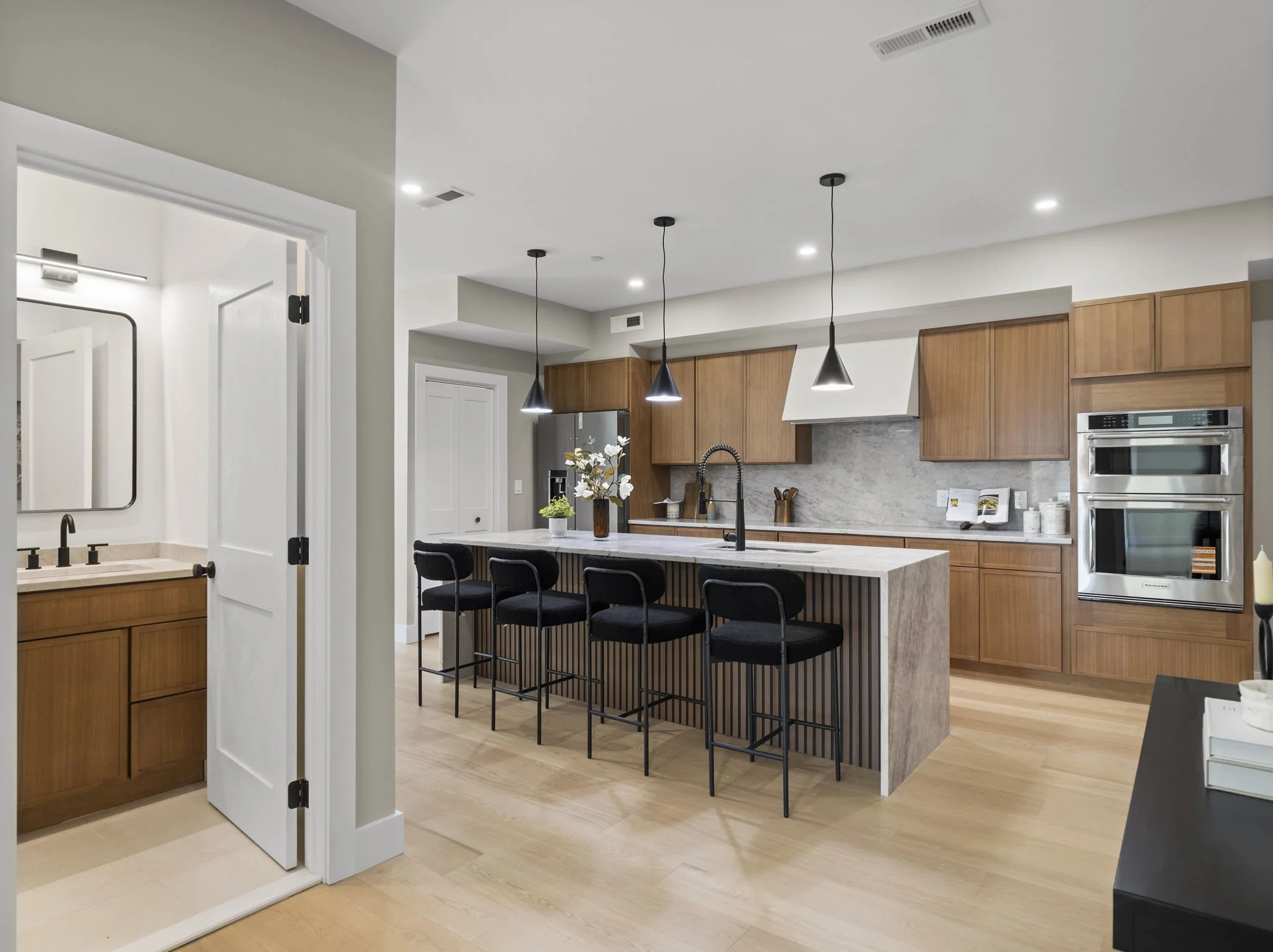 83-web-or-mls-106 Bunker Hill St 3R Boston MA 9.jpg