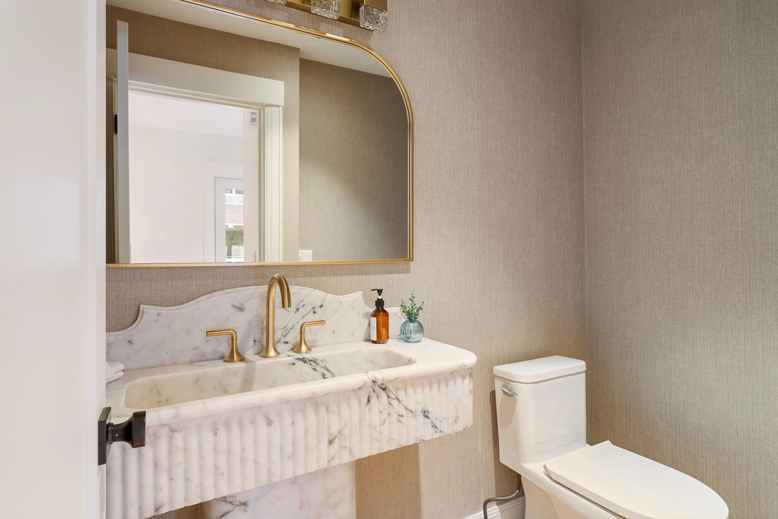 WEB-PRINT_-2_INTERIORS(5).jpg