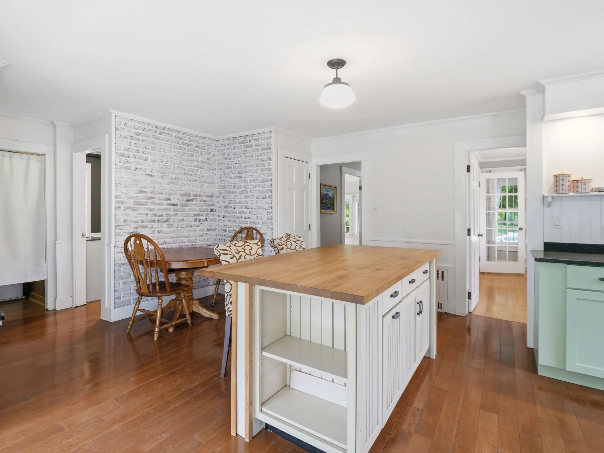 19-web-or-mls-98_Walnut_St_North_Brookfield_MA_014.jpg