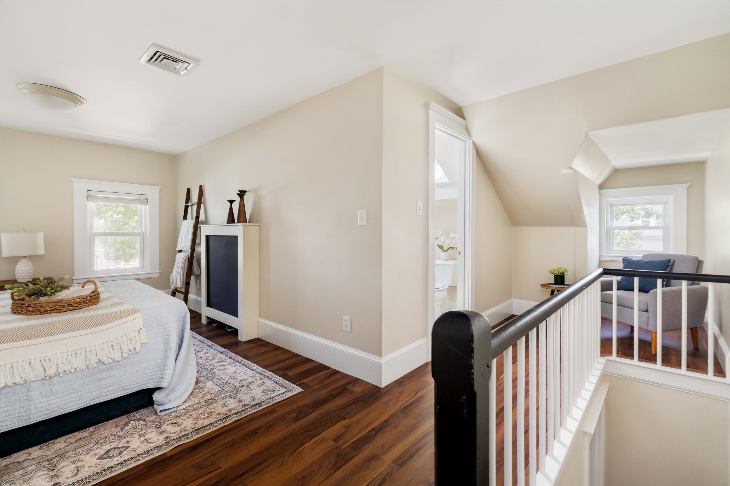 Primary Bed & Bath-08950.jpg