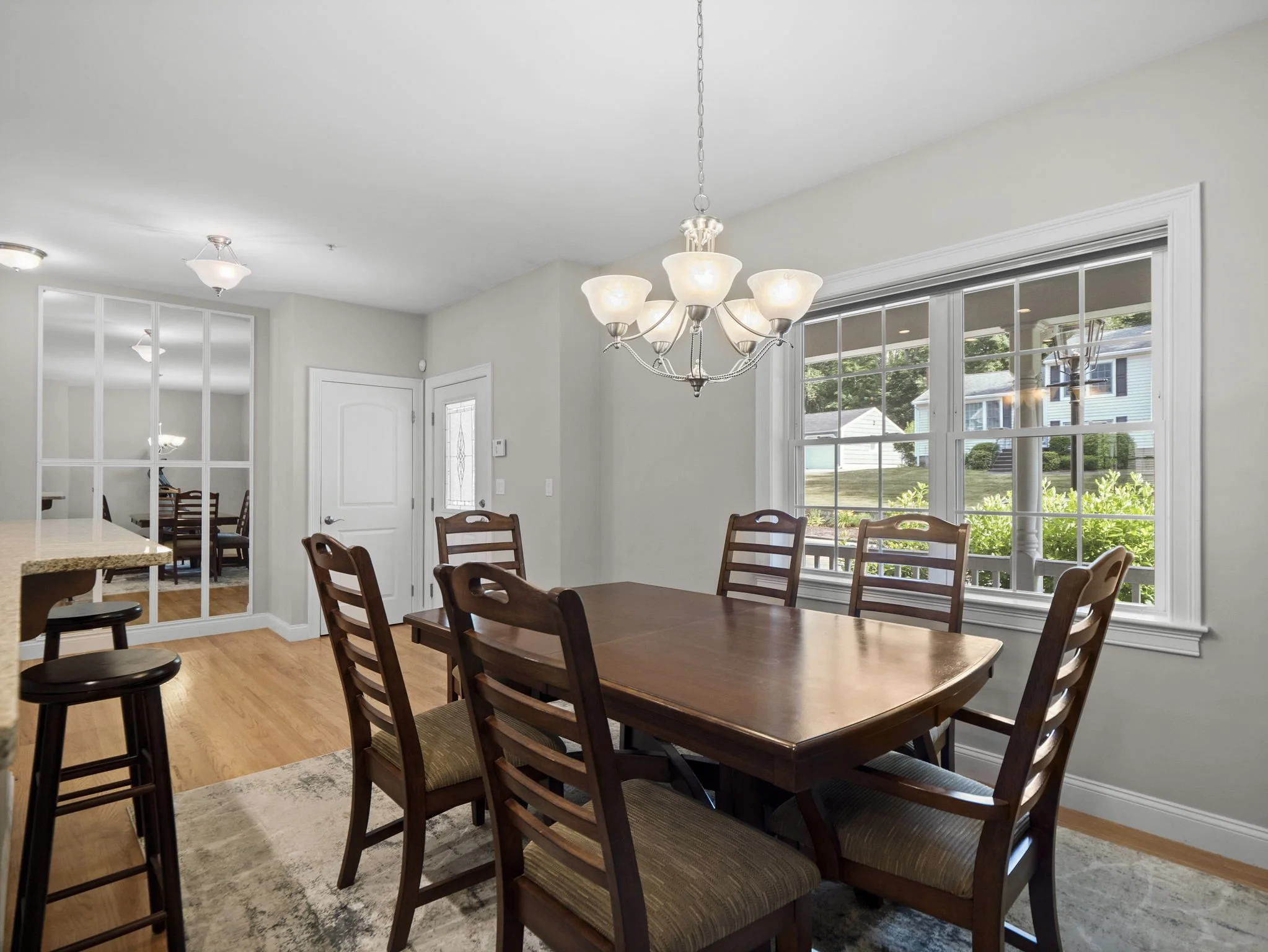 9-web-or-mls-262 Winn St B Burlington MA 8.jpg