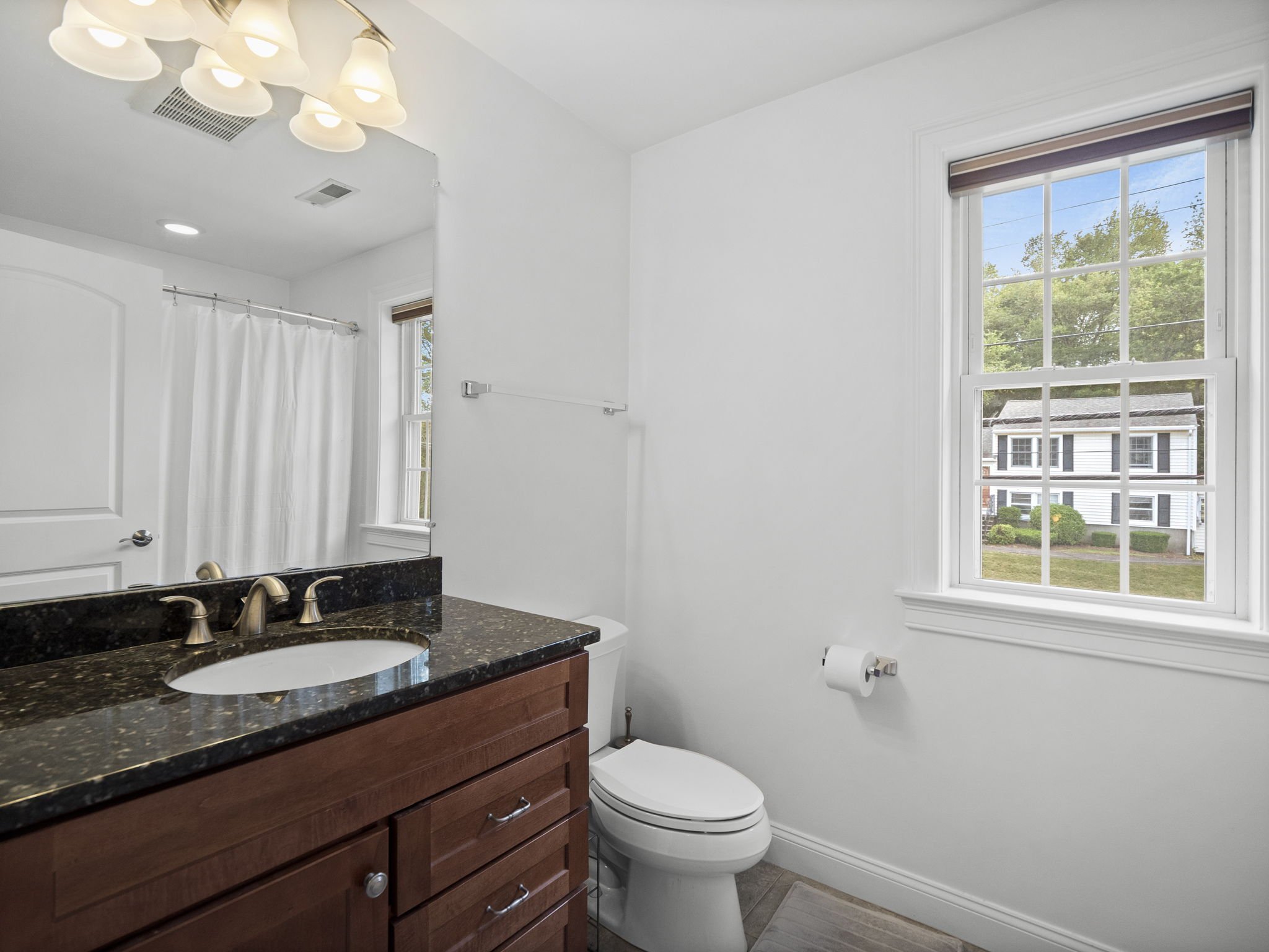 21-web-or-mls-262 Winn St B Burlington MA 21.jpg