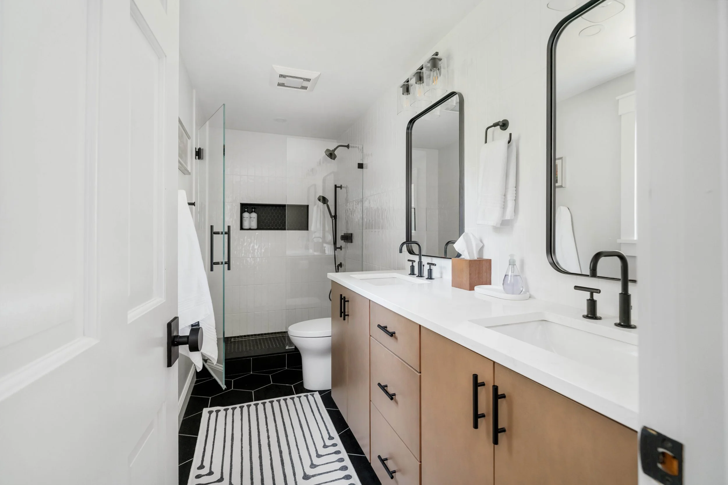 Primary Bed & Bath-04613.jpg