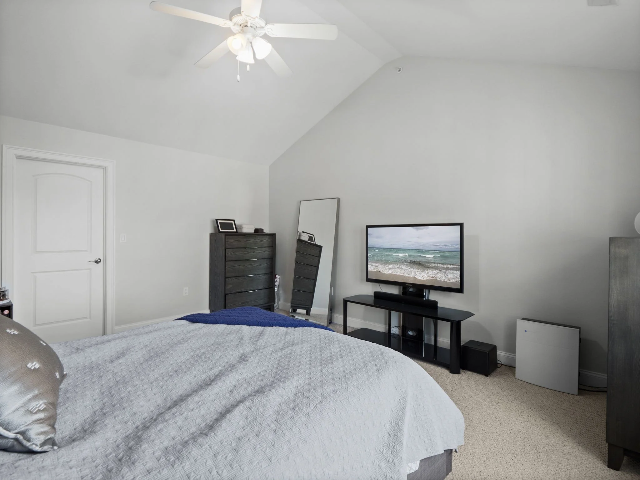 32-web-or-mls-262 Winn St B Burlington MA 32.jpg