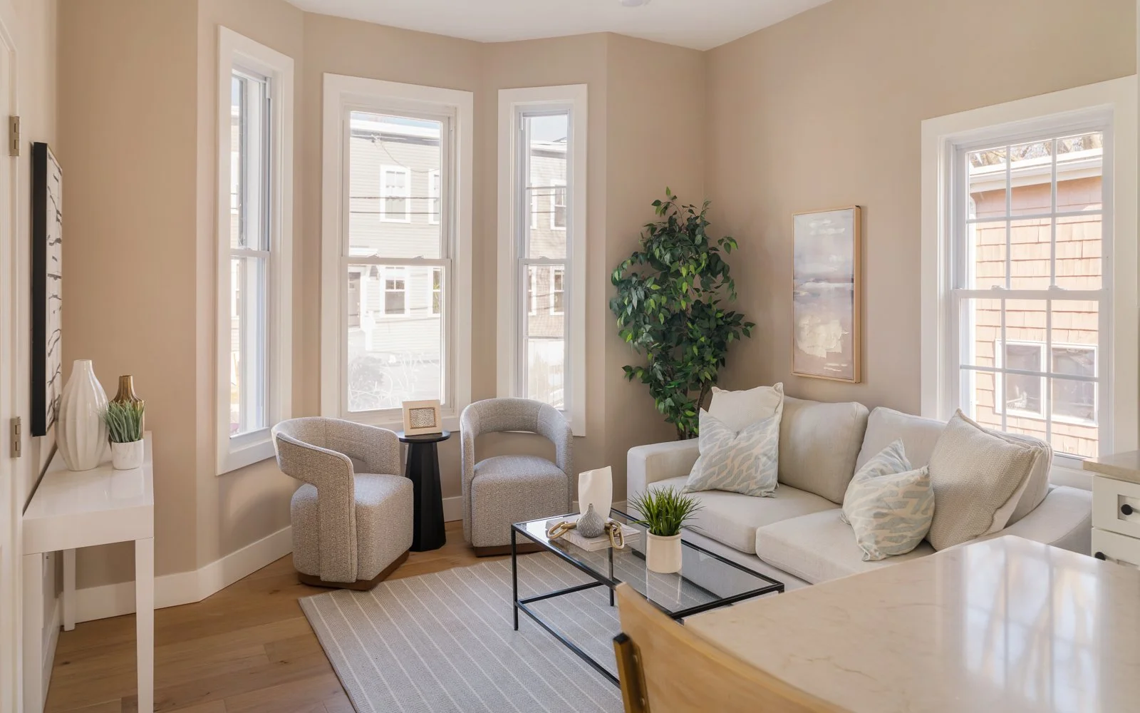 Living Room-08322.jpg